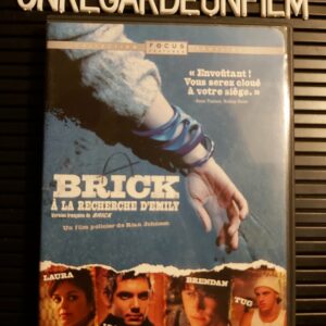 Brick - À la Recherche d'Emily / Brick (2005)