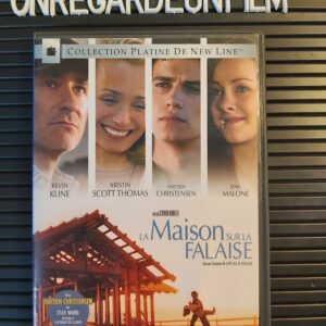La Maison sur la Falaise / Life as a House (2001)
