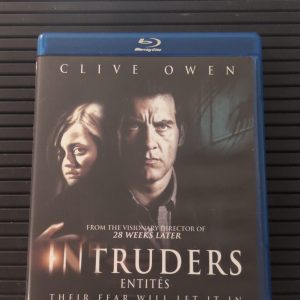 Entités / Intruders (2011)