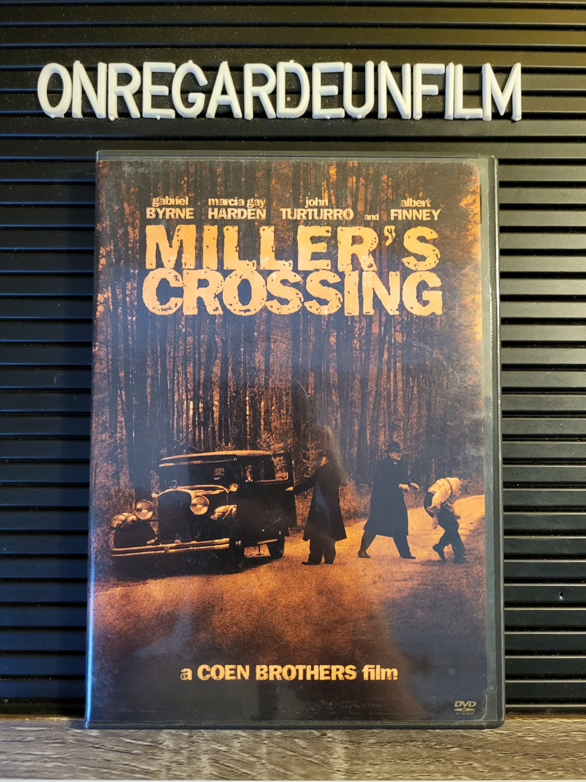 Un Cadavre Sous le Chapeau / Miller's Crossing (1990)