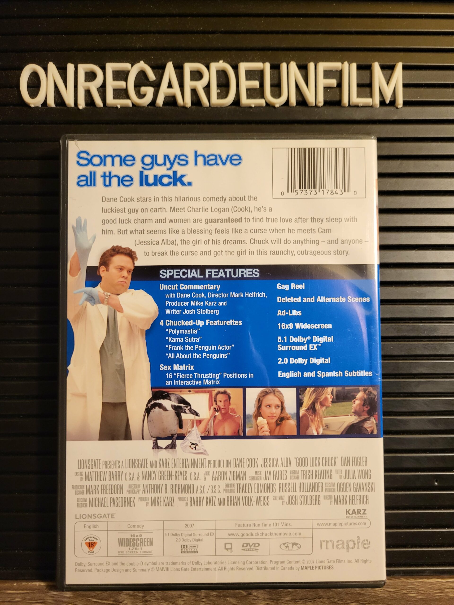 Good Luck Chuck (2007) – Image 2