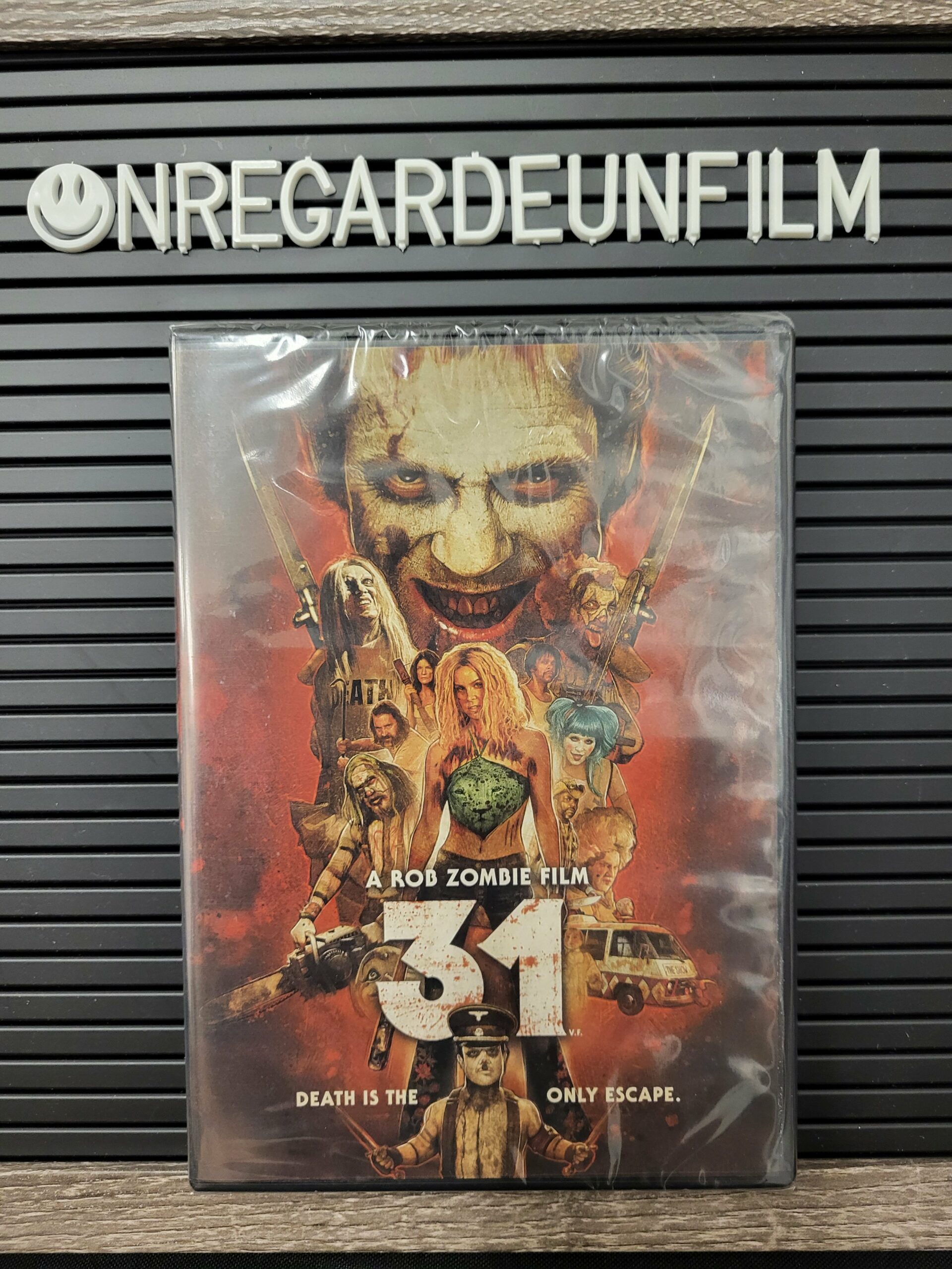31 / 31 (2016)