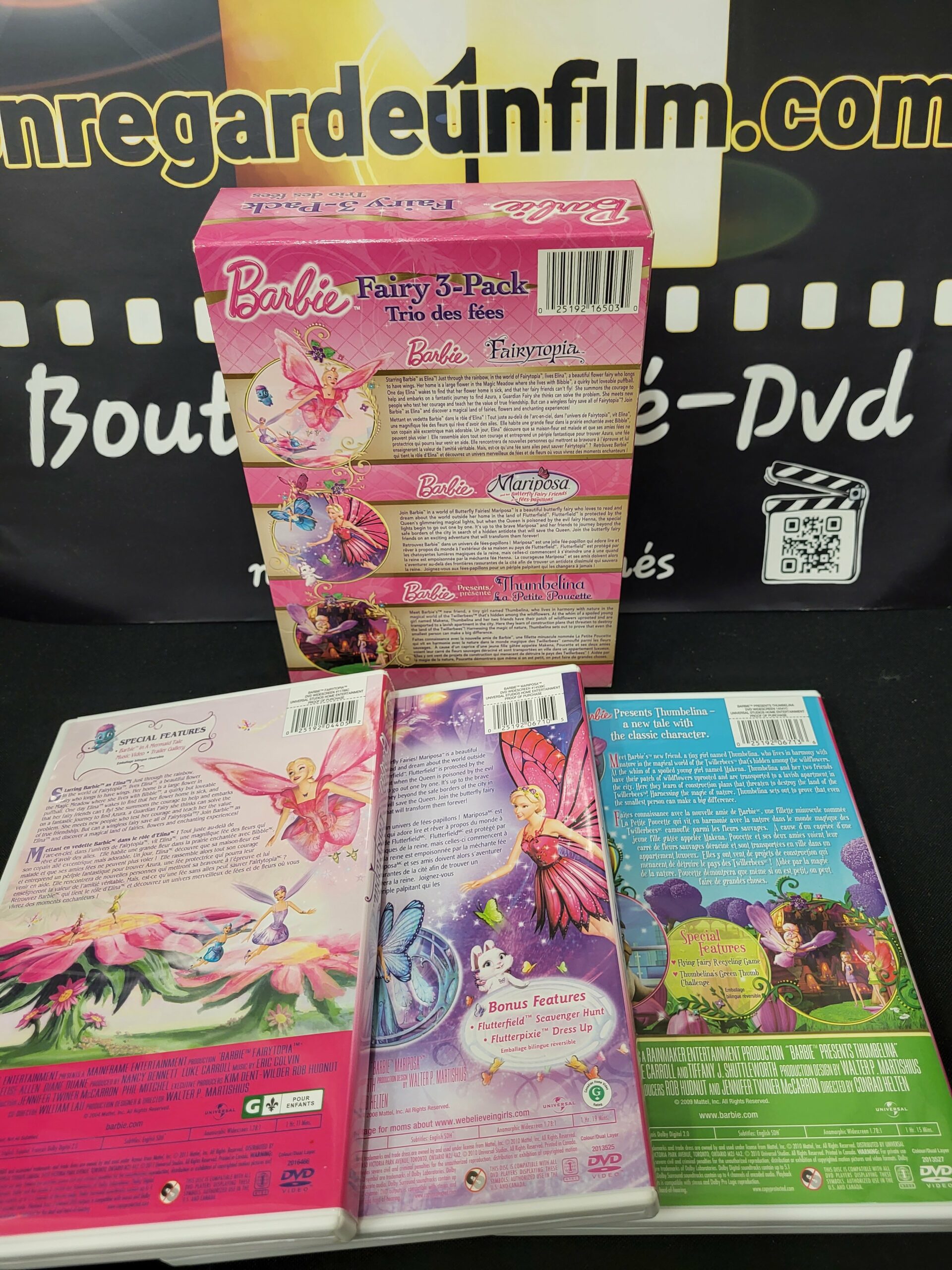 BARBIE TRIO DE FÉES / BARBIE FAIRY 3-PACK
Fairytopia & Mariposa et les Fées-Papillons & La Petite Poucette (Lilipucia) / Fairytopia (2005) & Barbie Mariposa and Her Butterfly Fairy Friends (2008) & Barbie Presents: Thumbelina (2009) – Image 2