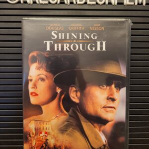 Une Lueur dans la Nuit / Shining Through (1992)