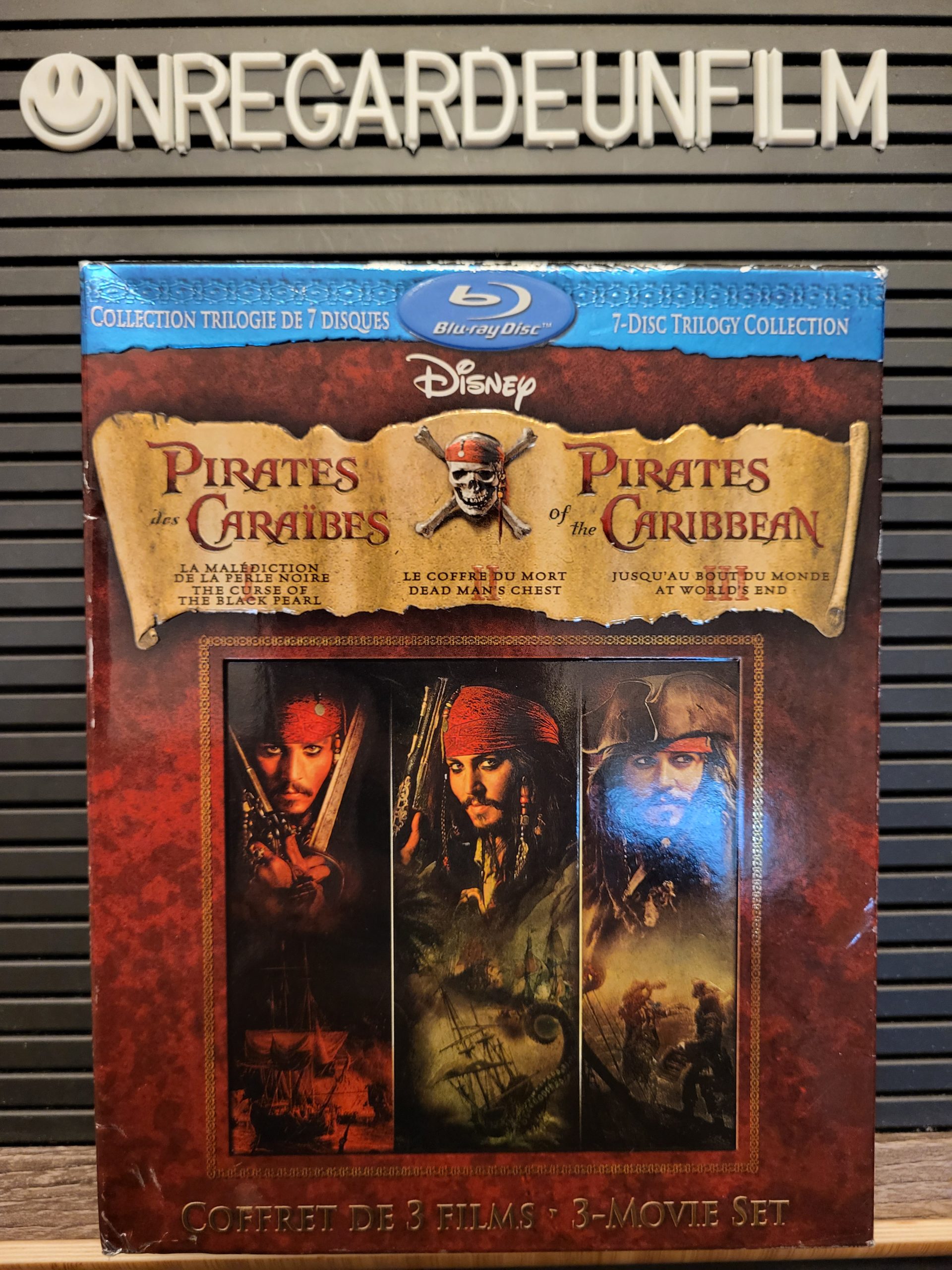 Pirates des Caraïbes - La Malédiction de la Perle Noire & Pirates des Caraïbes: Le Coffre du Mort & Pirates des Caraïbes: Jusqu'au Bout du Monde / Pirates of the Caribbean: The Curse of the Black Pearl (2003) & Pirates of the Caribbean: Dead Man's Chest (2006) & Pirates of the Caribbean: At World's End (2007) – Image 5