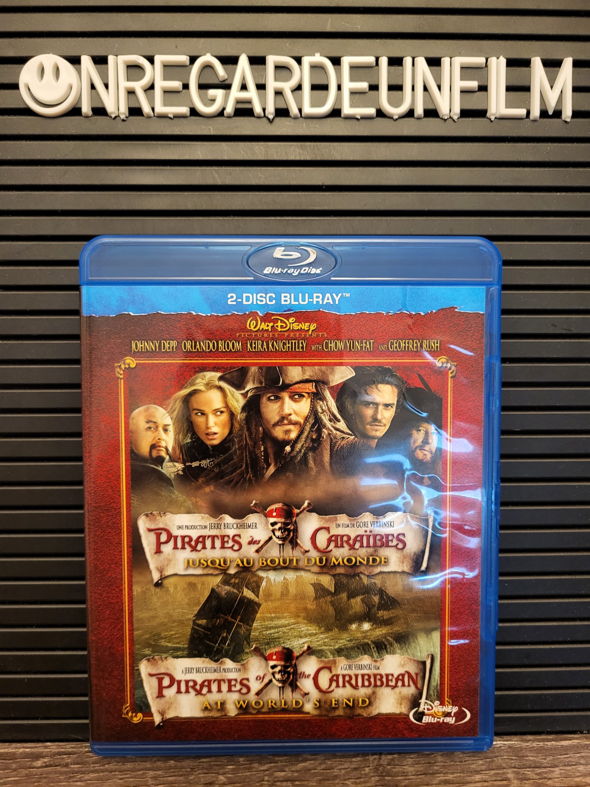 Pirates des Caraïbes - La Malédiction de la Perle Noire & Pirates des Caraïbes: Le Coffre du Mort & Pirates des Caraïbes: Jusqu'au Bout du Monde / Pirates of the Caribbean: The Curse of the Black Pearl (2003) & Pirates of the Caribbean: Dead Man's Chest (2006) & Pirates of the Caribbean: At World's End (2007) – Image 11