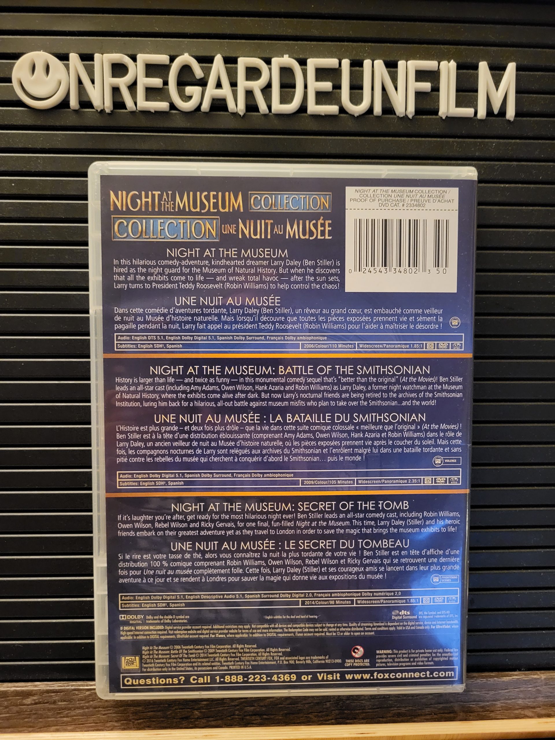 Collection Une Nuit au Musée / Night at the Museum Collection
Une nuit au musée & Une nuit au musée: La bataille du Smithsonian & Une nuit au musée: Le secret du tombeau / Night at the Museum (2006) & Night at the Museum: Battle of the Smithsonian (2009) & Night at the Museum: Secret of the Tomb (2014) – Image 2