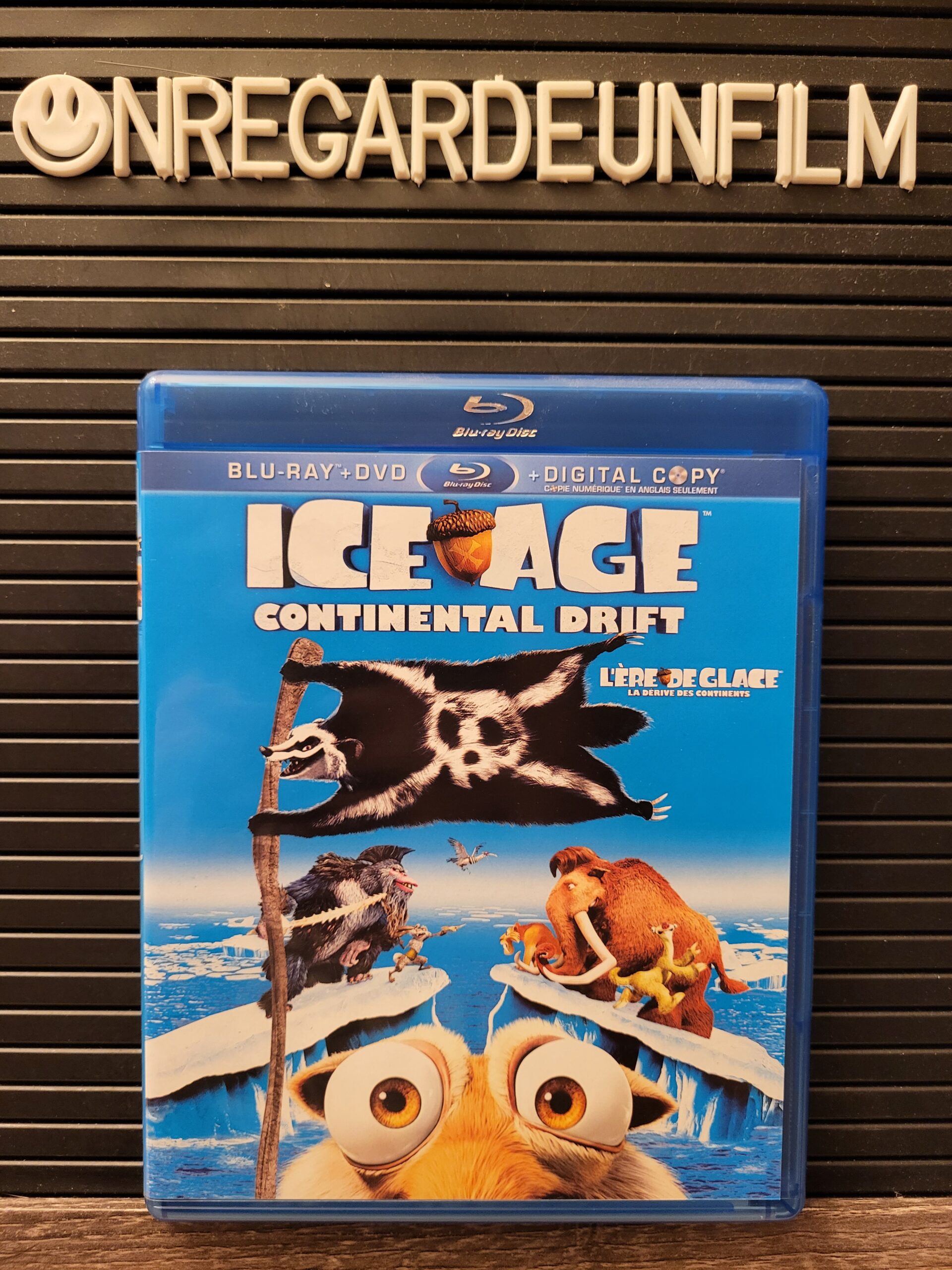 L'Ère de Glace 4: La Dérive des Continents / Ice Age: Continental Drift (2012) {Zone 1/NTSC} – Image 2