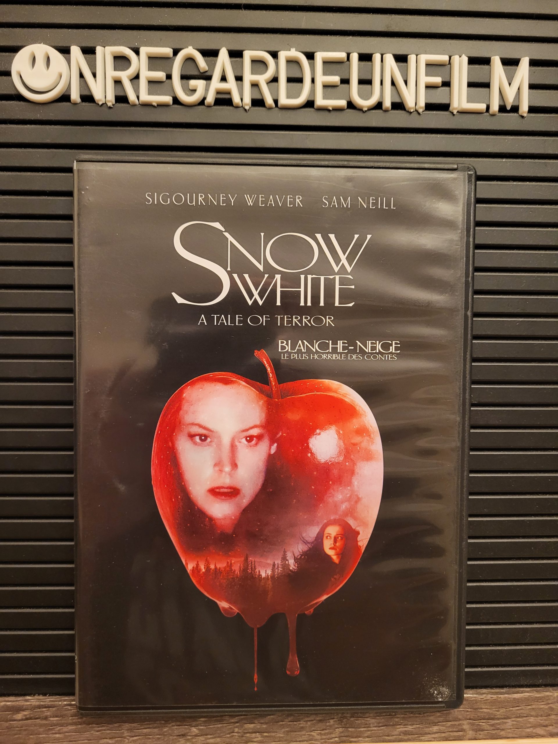 Blanche-Neige: Le Plus Horrible des Contes / Snow White: A Tale of Terror (1997)