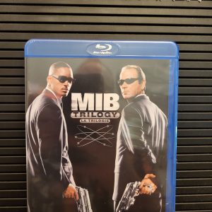 MIB LA TRILOGIE / MIB TRILOGY
Hommes en Noir & Hommes en Noir 2 & Hommes en Noir 3 / Men in Black (1997) & Men in Black II (2002) & Men in Black III (2012)