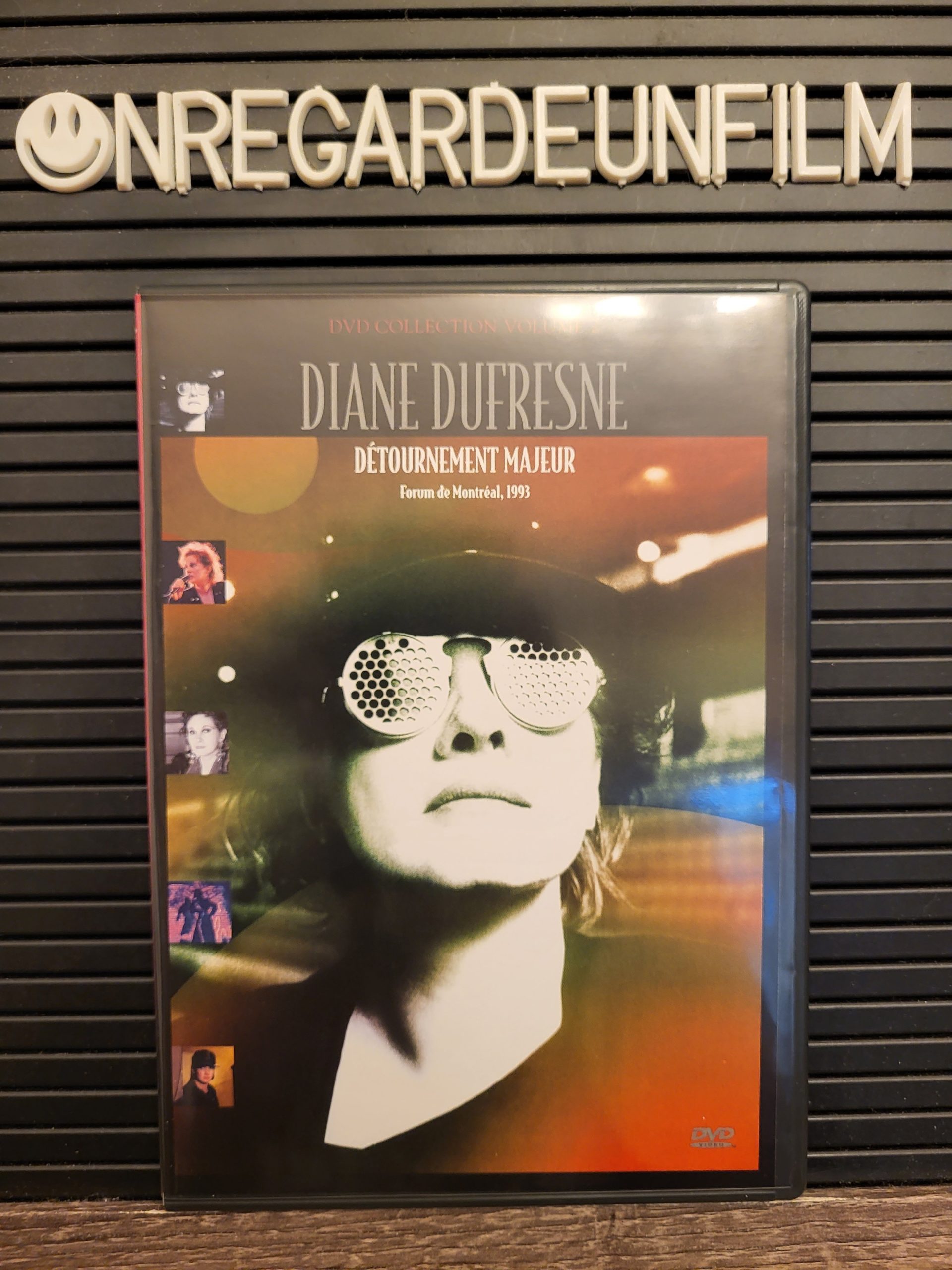 DIANE DUFRESNE VOUS FAIT ENCORE UNE SCÈNE VOLUME 2.
Follement Vôtre (1985) & Symphonique N'Roll (1988) & Détournement Majeur (1993) & Réservé (1997) & Kamikaze (2002) – Image 11