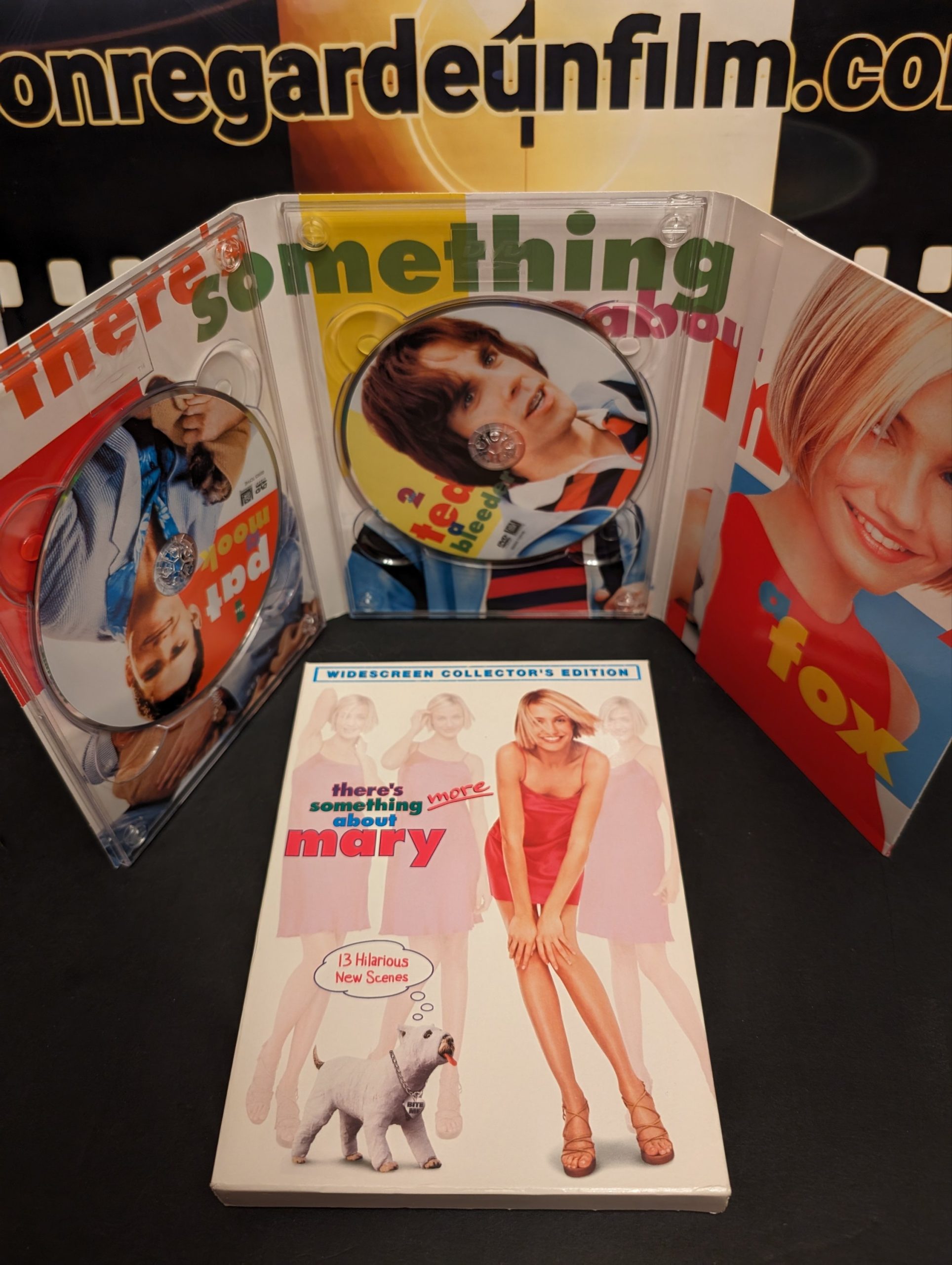 Marie a un je-ne-Sais-Quoi / There's Something About Mary (1998) – Image 5