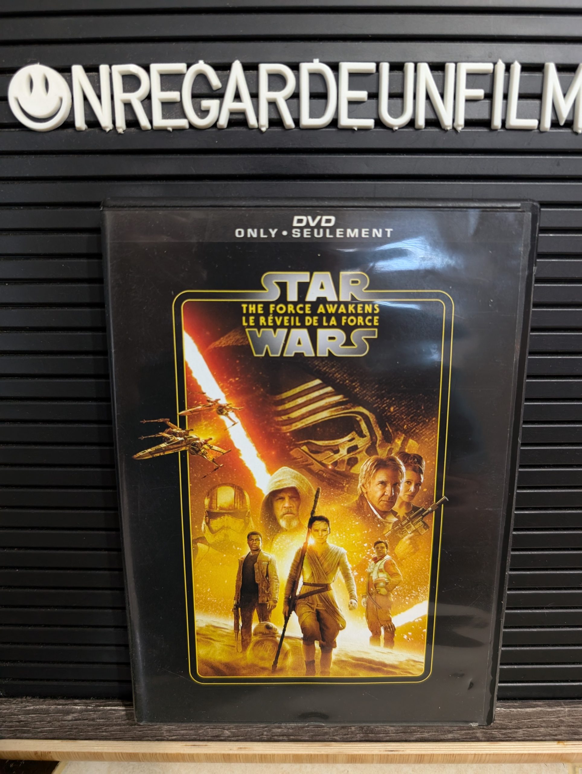 La Guerre des Étoiles VII - Le Réveil de la Force / Star Wars: Episode VII - The Force Awakens (2015)
