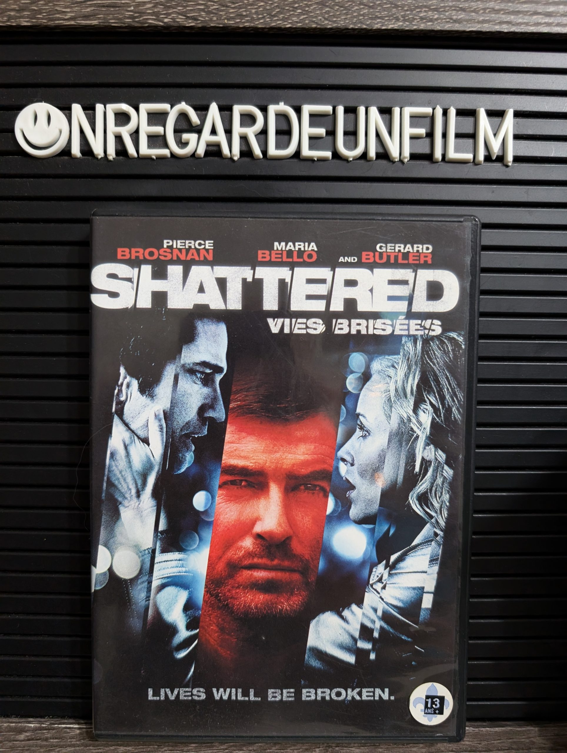Vies Brisées (Le Chantage) / Shattered (Butterfly on a Wheel) (2007)