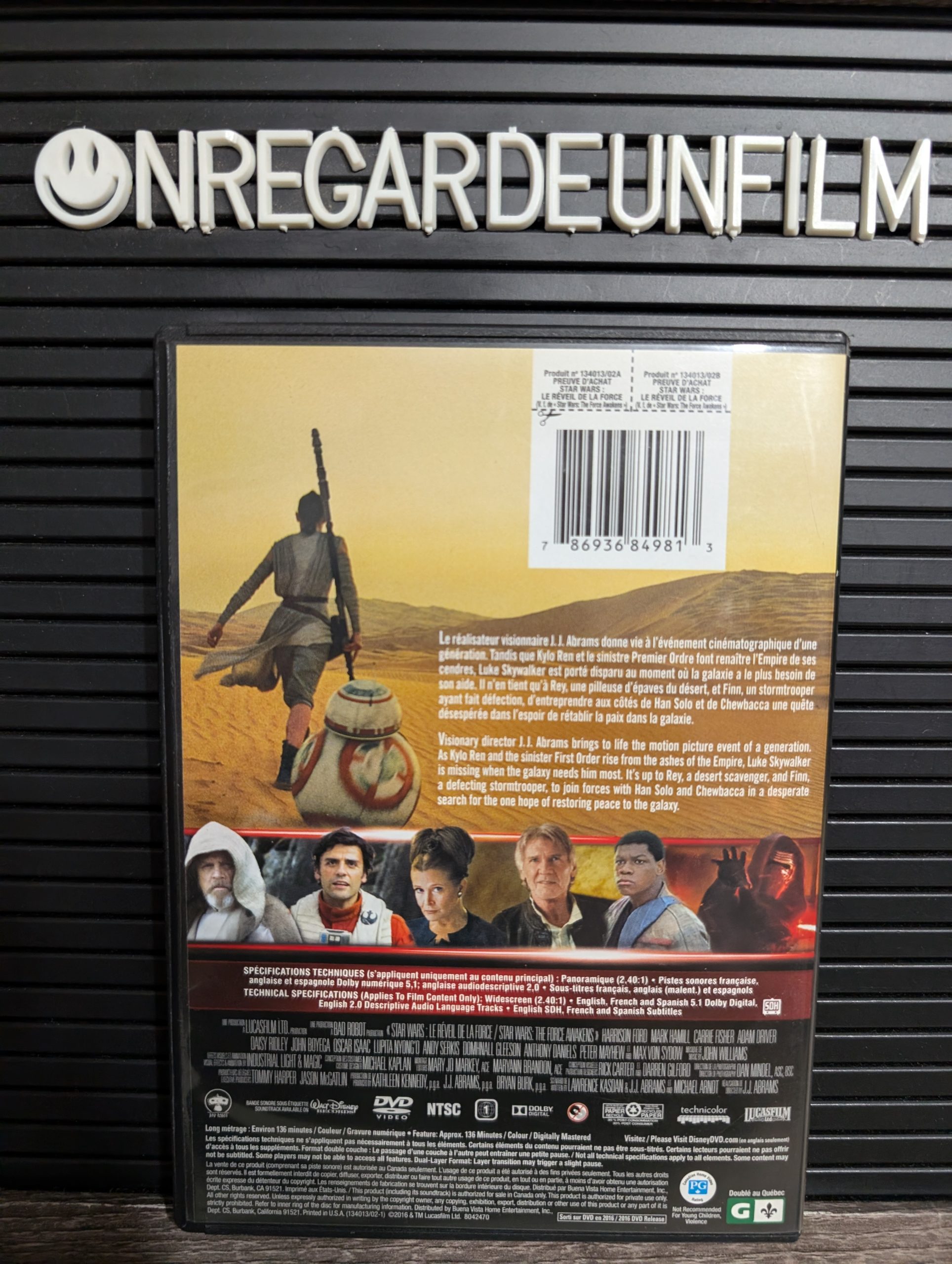 La Guerre des Étoiles VII - Le Réveil de la Force / Star Wars: Episode VII - The Force Awakens (2015) – Image 2