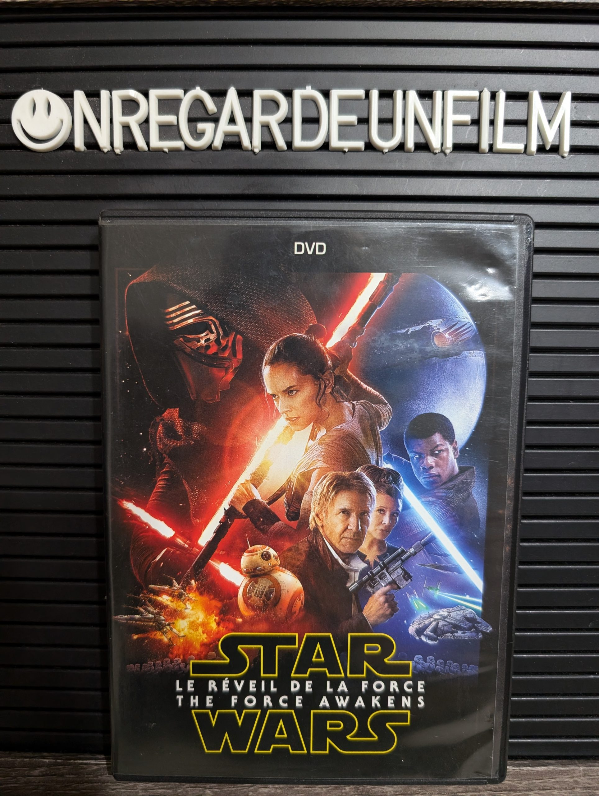 La Guerre des Étoiles VII - Le Réveil de la Force / Star Wars: Episode VII - The Force Awakens (2015)