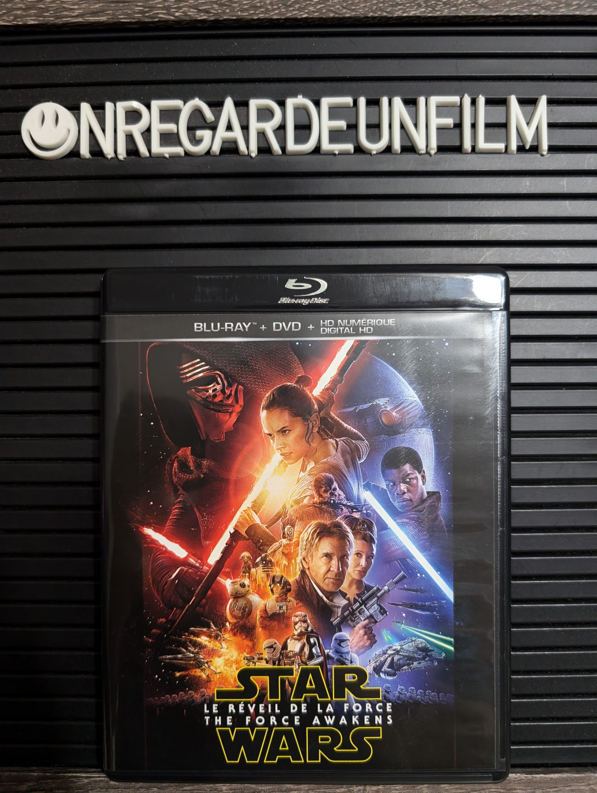 La Guerre des Étoiles VII - Le Réveil de la Force / Star Wars: Episode VII - The Force Awakens (2015) – Image 3