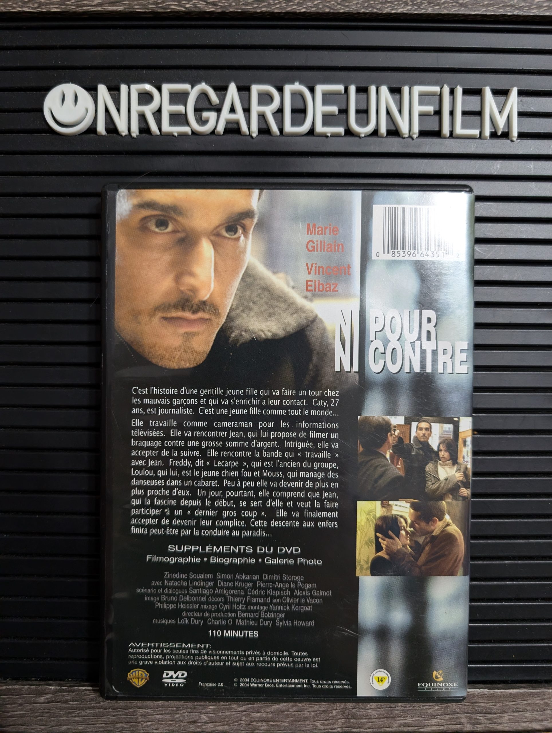 Ni Pour, Ni Contre (Bien au Contraire) (2003) – Image 2