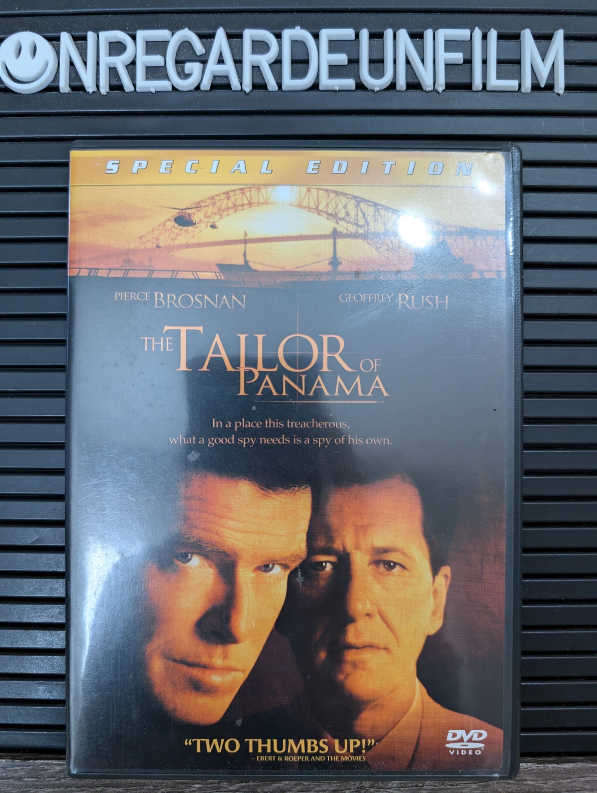Le Tailleur de Panama / The Tailor of Panama (2001)