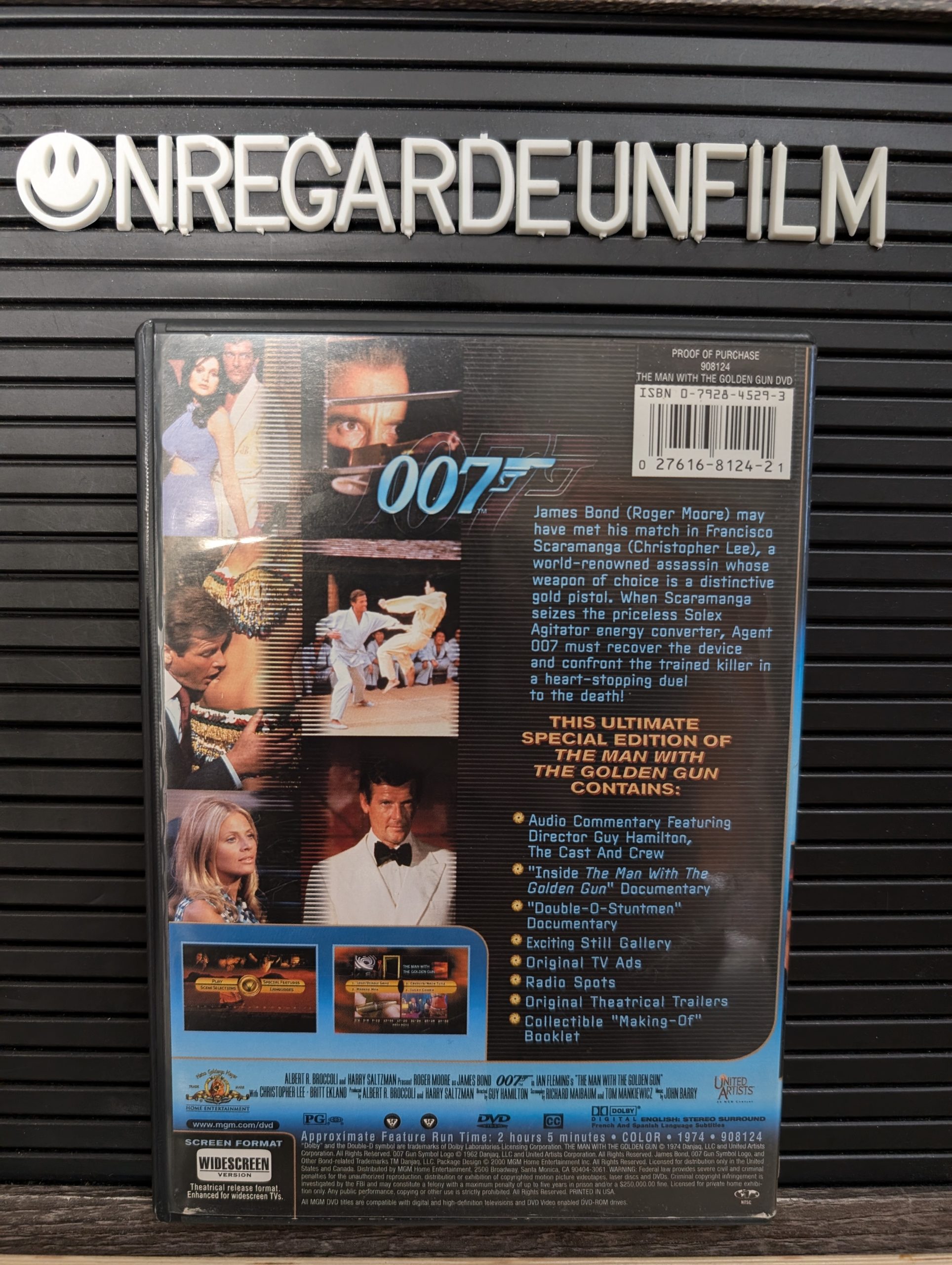 007 The Man with the Golden Gun (1974) – Image 2