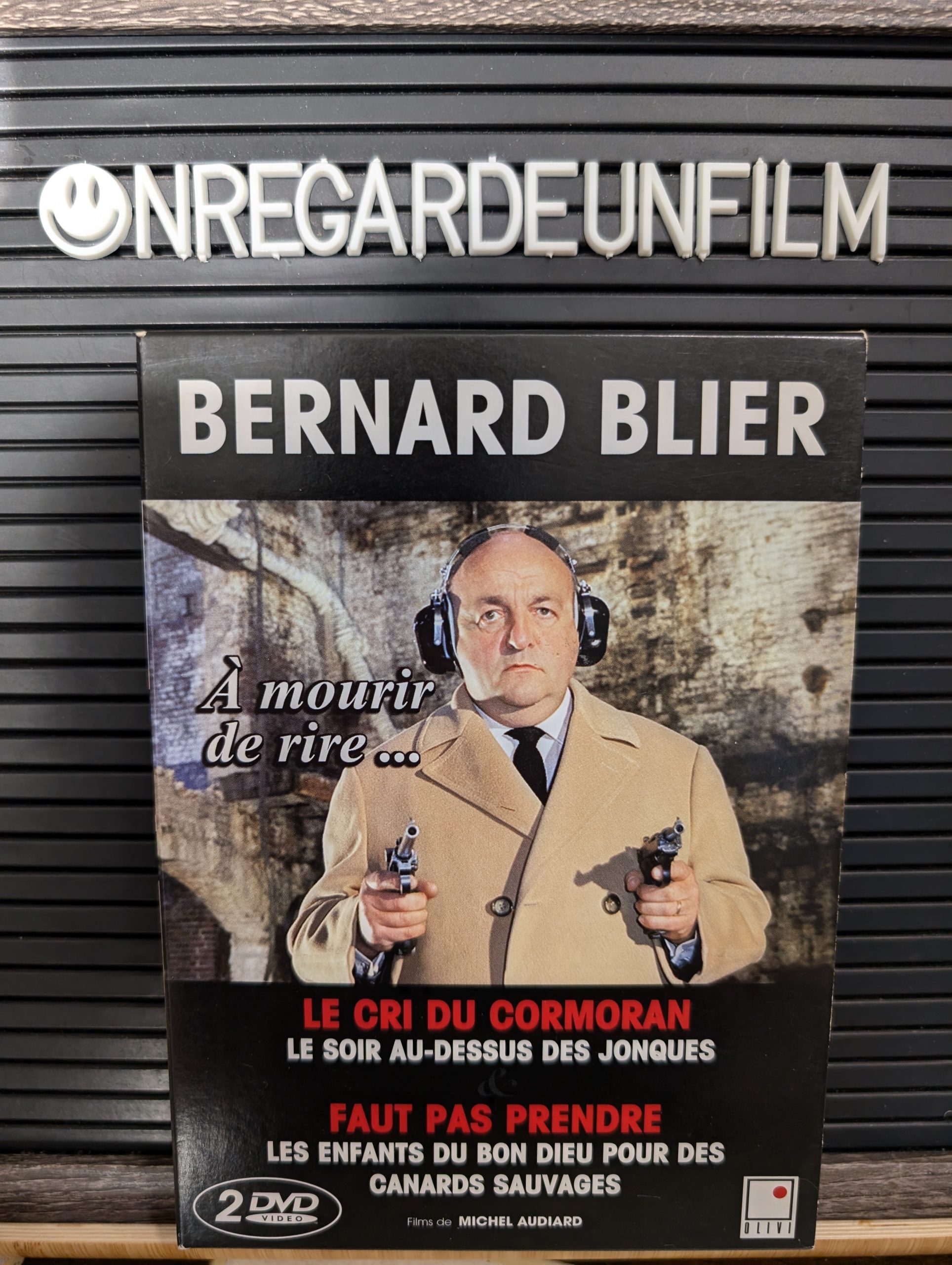 BERNARD BLIER
Le Cri du Cormoran, le Soir Au-Dessus des Jonques (1971) & Faut pas Prendre les Enfants du Bon Dieu pour des Canards Sauvages (1968) – Image 2
