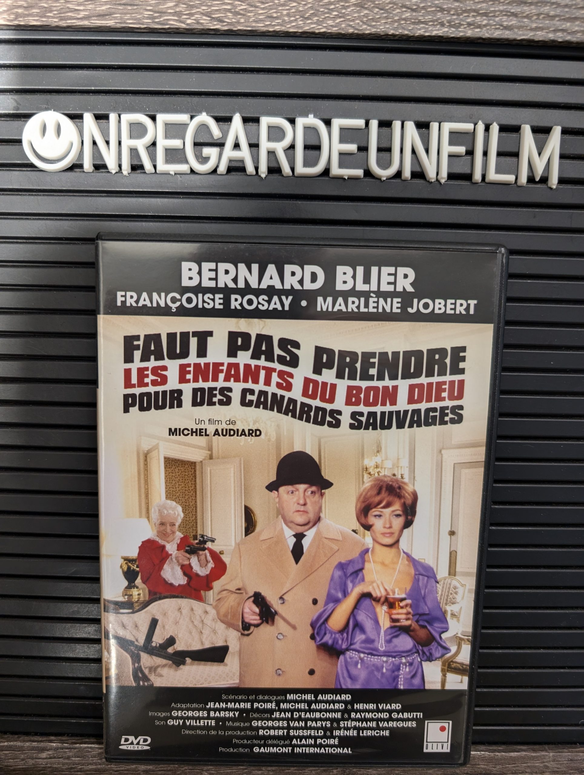 BERNARD BLIER
Le Cri du Cormoran, le Soir Au-Dessus des Jonques (1971) & Faut pas Prendre les Enfants du Bon Dieu pour des Canards Sauvages (1968) – Image 8