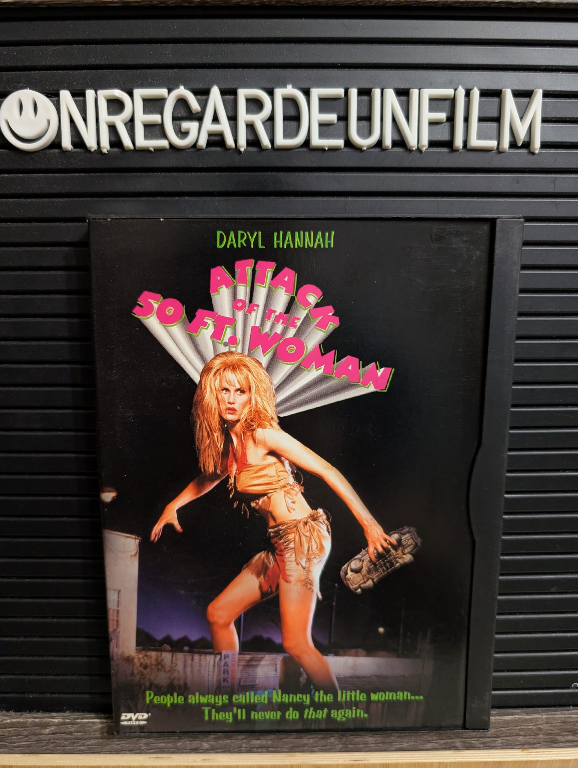 L'Attaque de la Femme de 50 Pieds / Attack of the 50 Ft. Woman (1993)