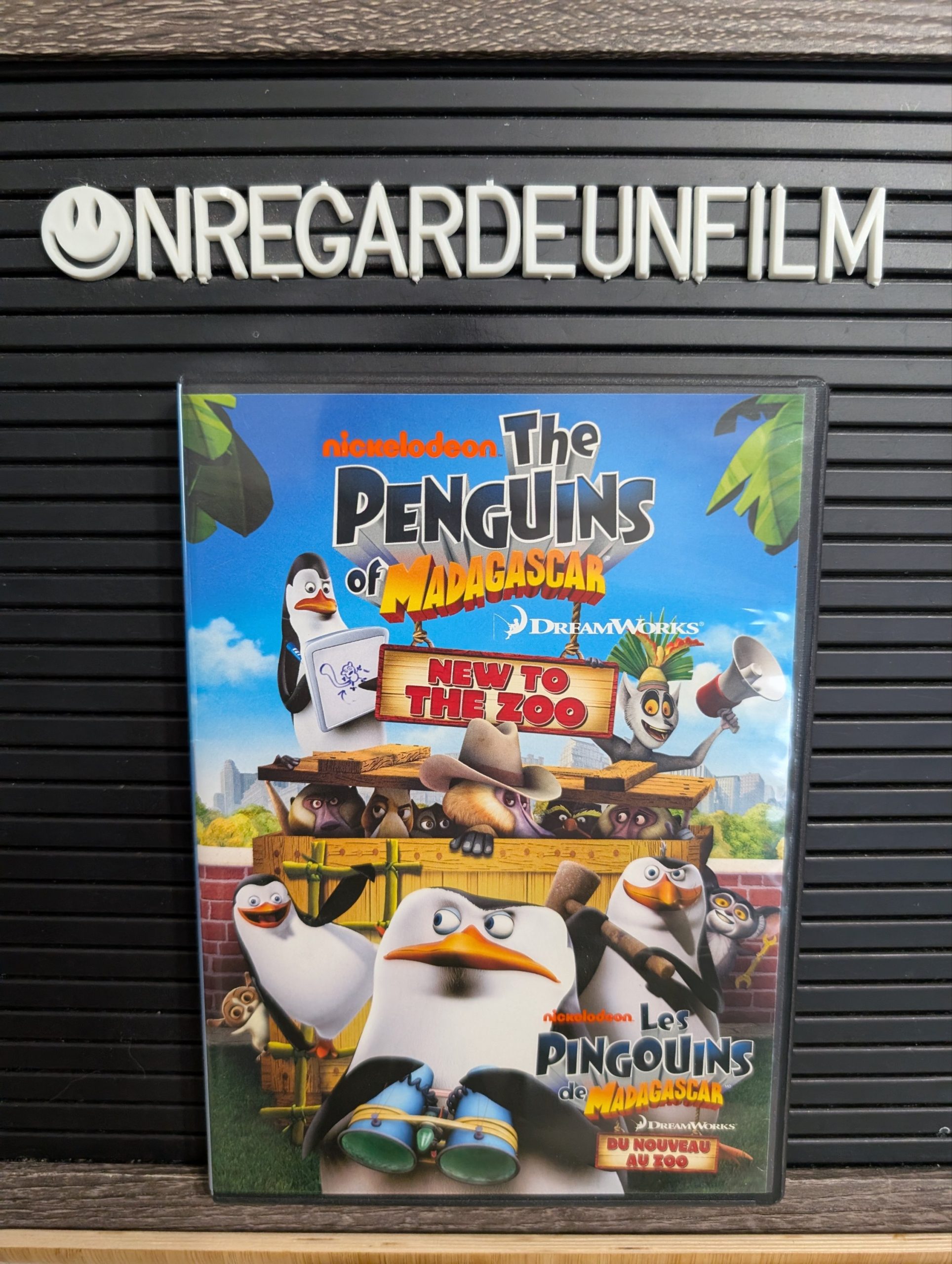 Les Pingouins de Madagascar. Du Nouveau au Zoo / The Penguins of Madagascar. New to the Zoo (2010)