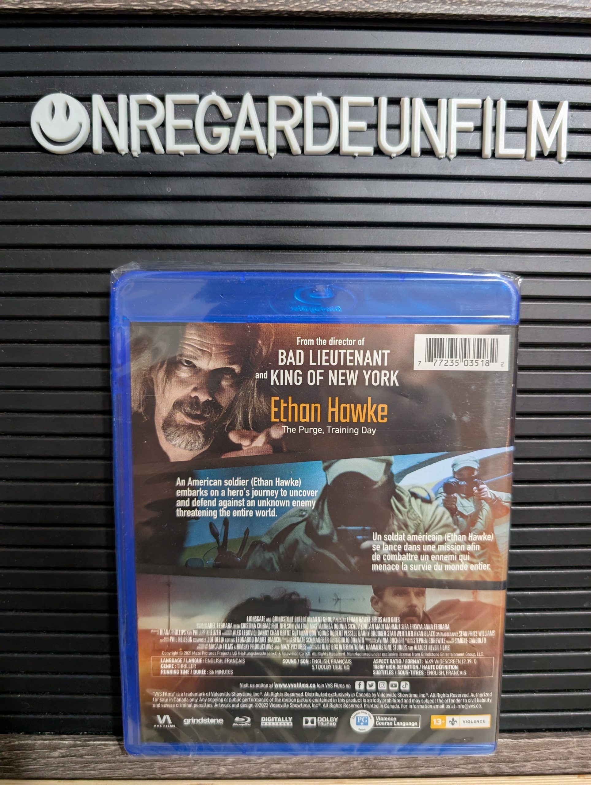 Frères Mercenaires / Zeros and Ones (2021) – Image 2