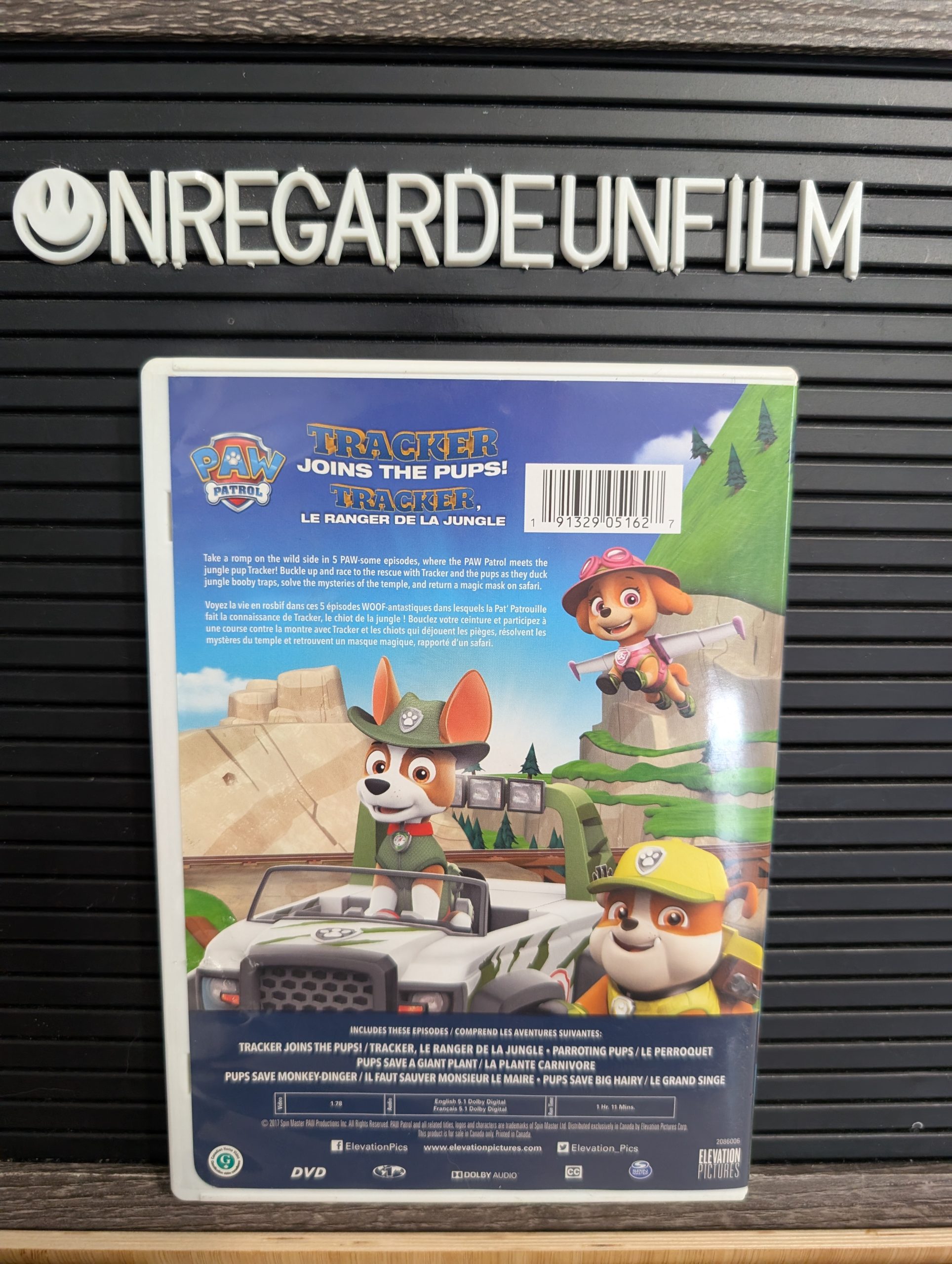 LA PAT' PATROUILLE / PAW PATROL
Tracker, Le Ranger de la Jungle / Tracker Joins the Pups! (2017) – Image 2