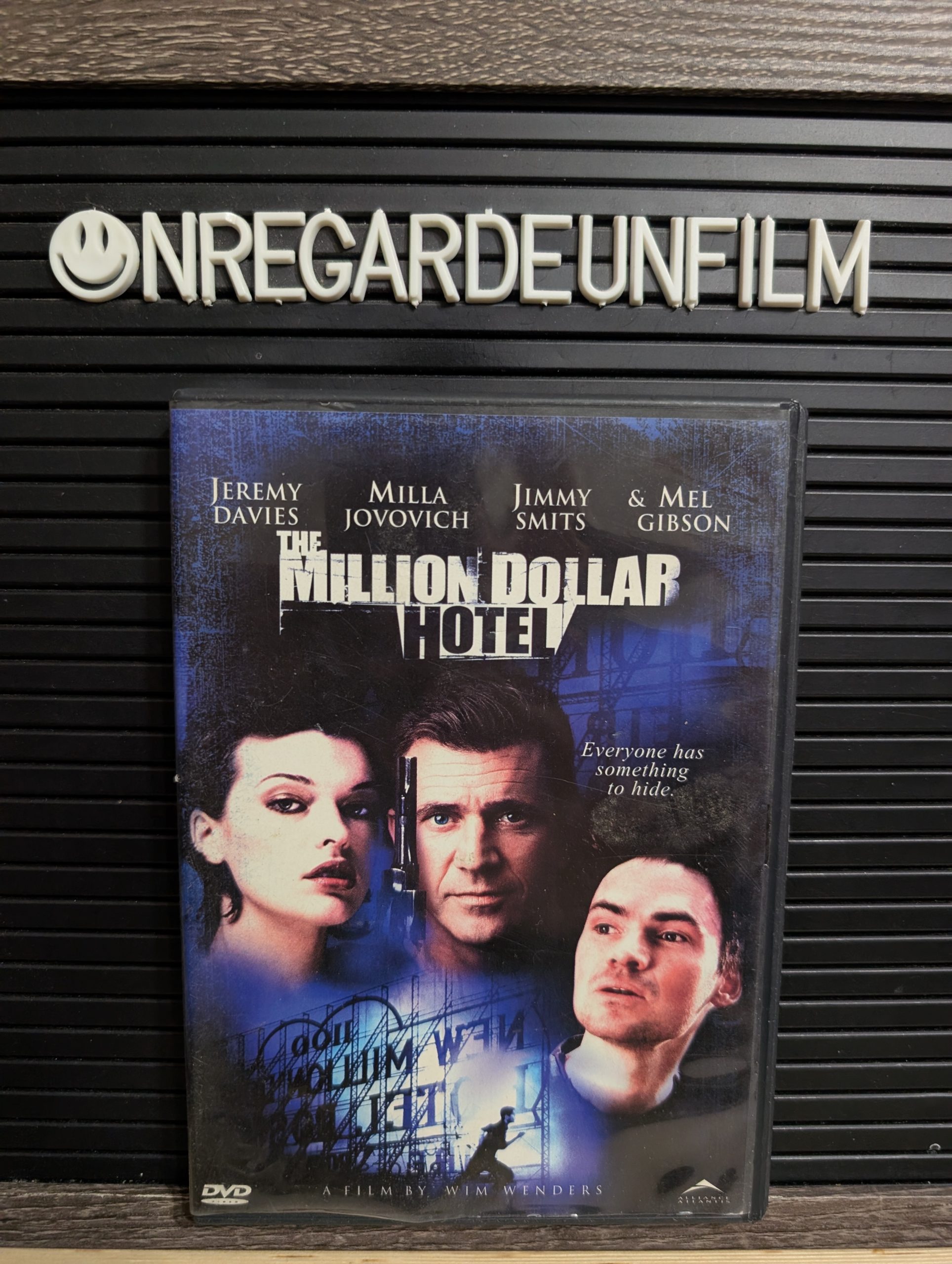 L'Hôtel d'un Million de Dollars / The Million Dollar Hotel (2000)