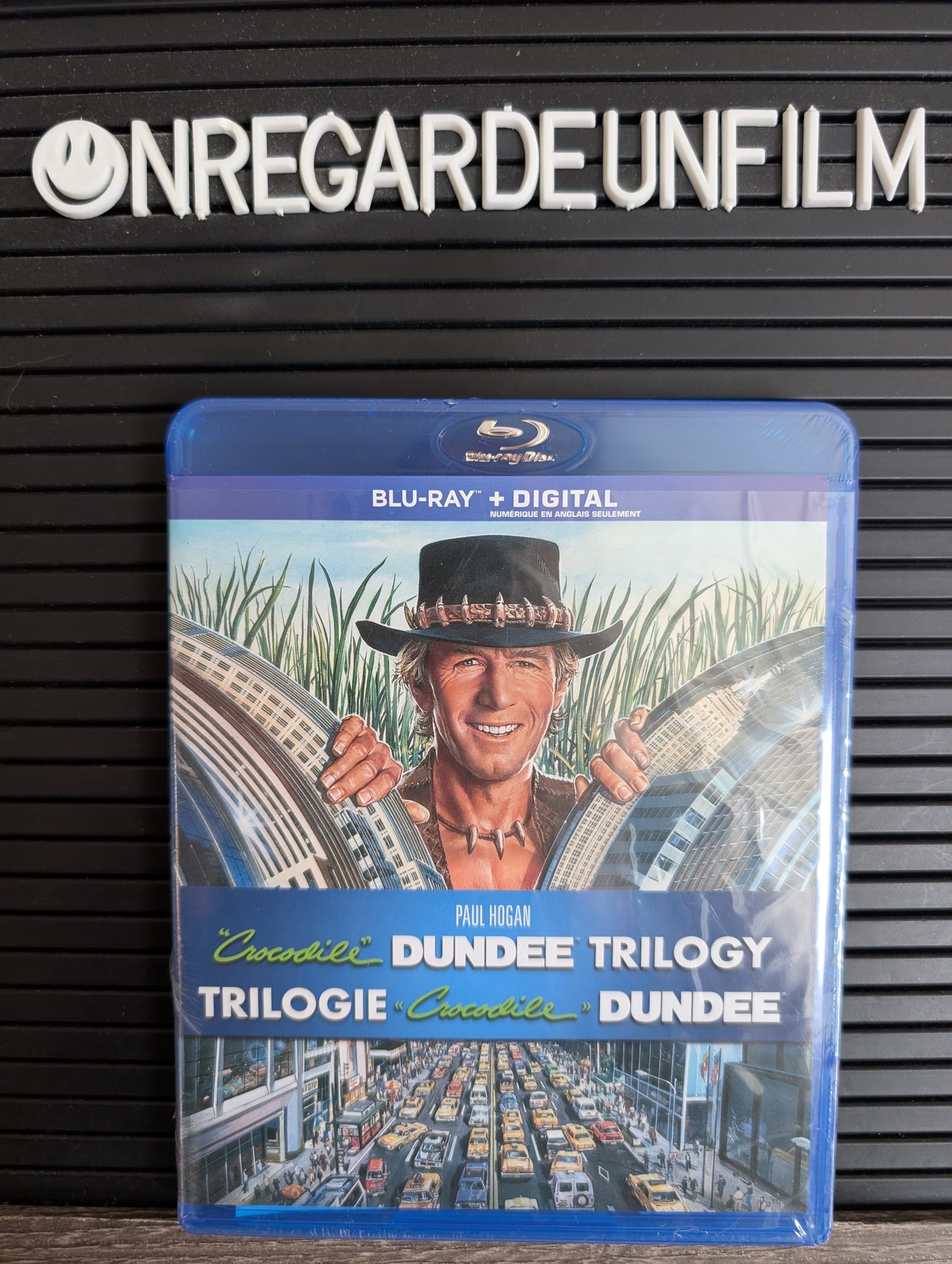 Crocodile Dundee & Crocodile Dundee 2 & Crocodile Dundee à Los Angeles / Crocodile Dundee (1986) & Crocodile Dundee II (1988) & Crocodile Dundee in Los Angeles (2001)