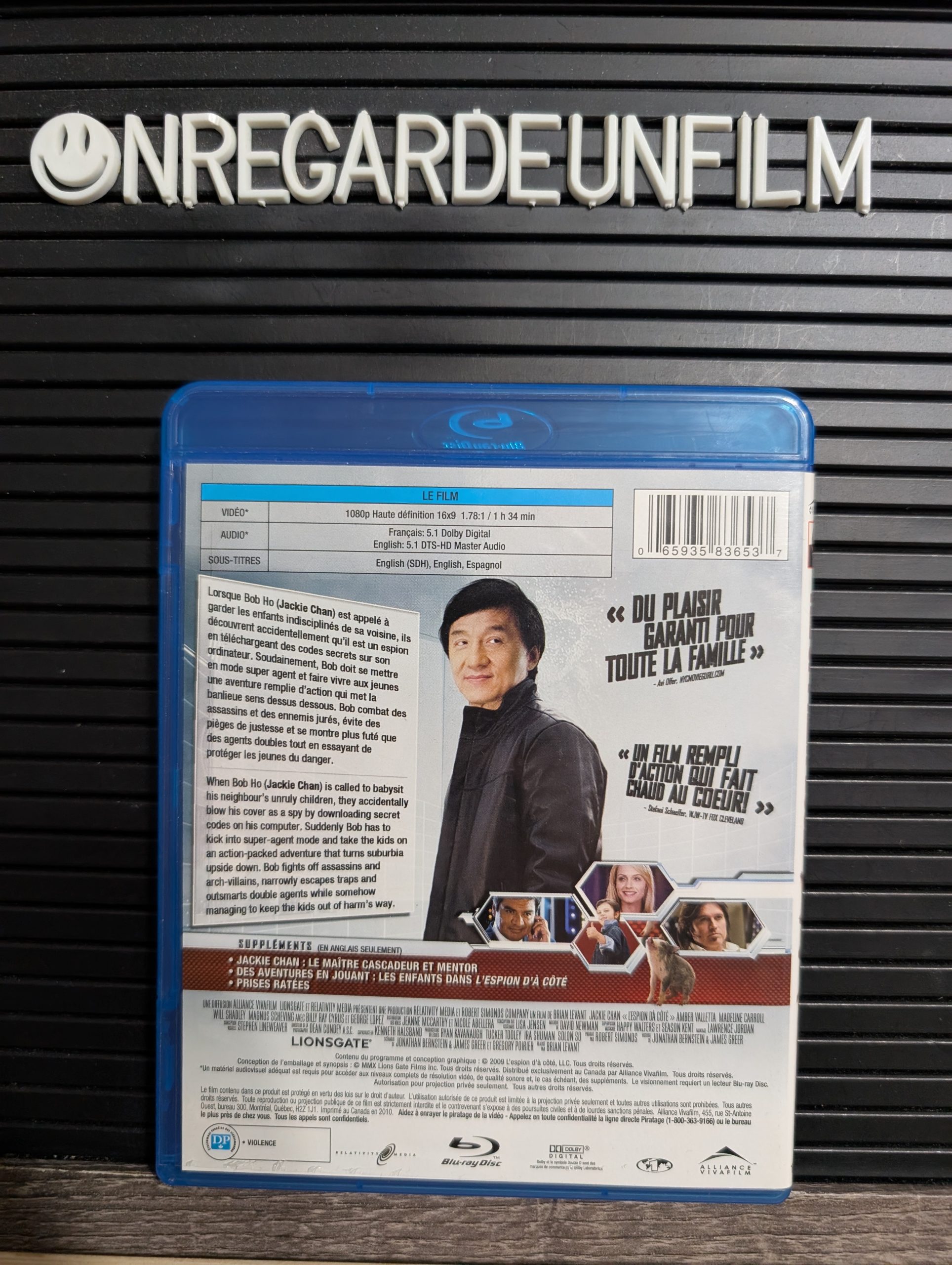 L'Espion d'à Côté / The Spy Next Door (2010) – Image 2