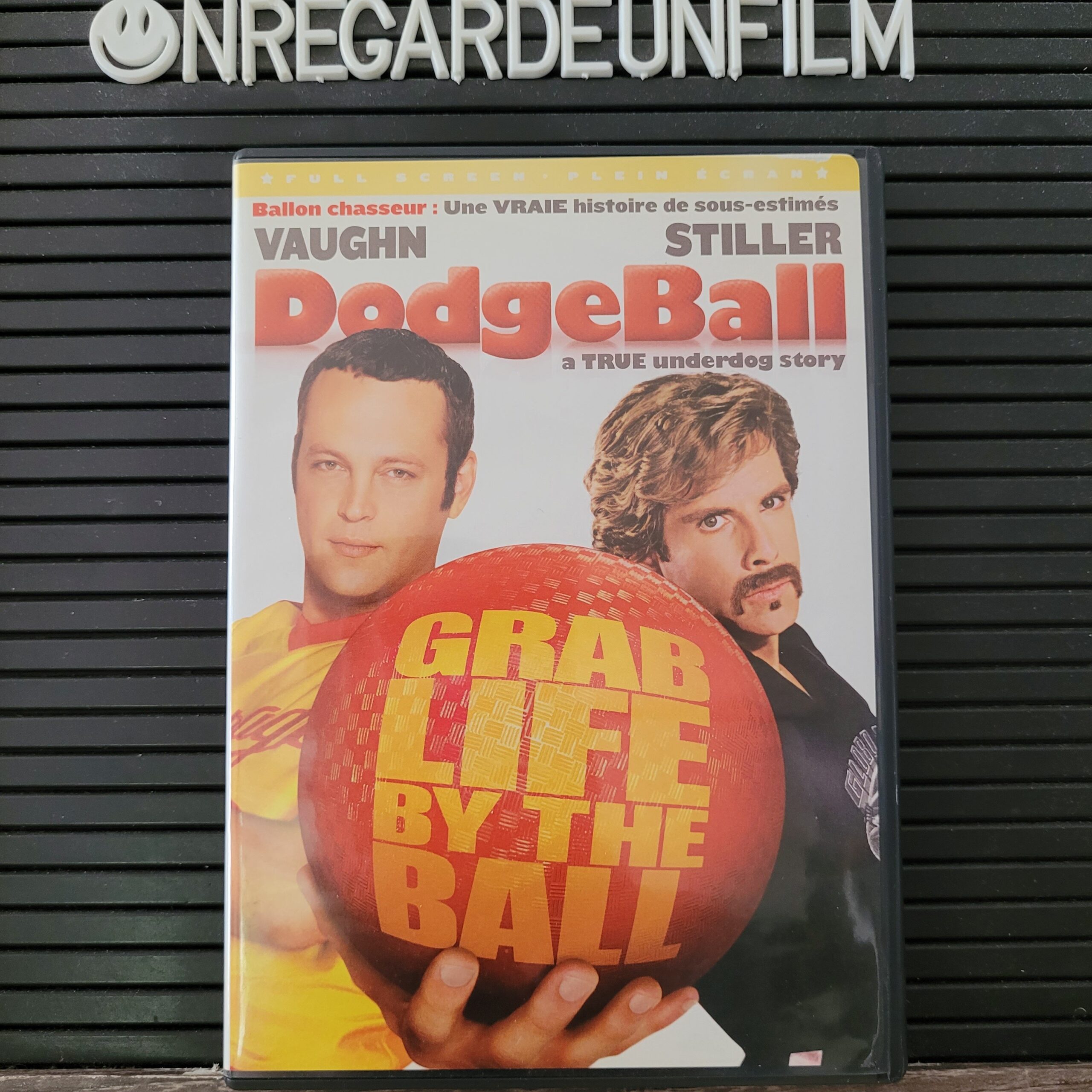 Ballon Chasseur - Une Vraie Histoire de Sous-Estimés / Dodgeball: A True Underdog Story (2004)