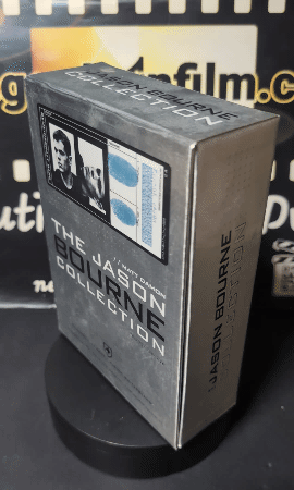 JASON BOURNE COLLECTION
La Mémoire dans la Peau & La Mort dans la Peau & La Vengeance dans la Peau / The Bourne Identity (2002) & The Bourne Supremacy (2004) & The Bourne Ultimatum (2007)