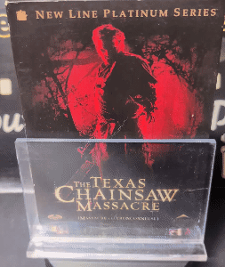 Massacre à la Tronçonneuse / The Texas Chainsaw Massacre (2003)
