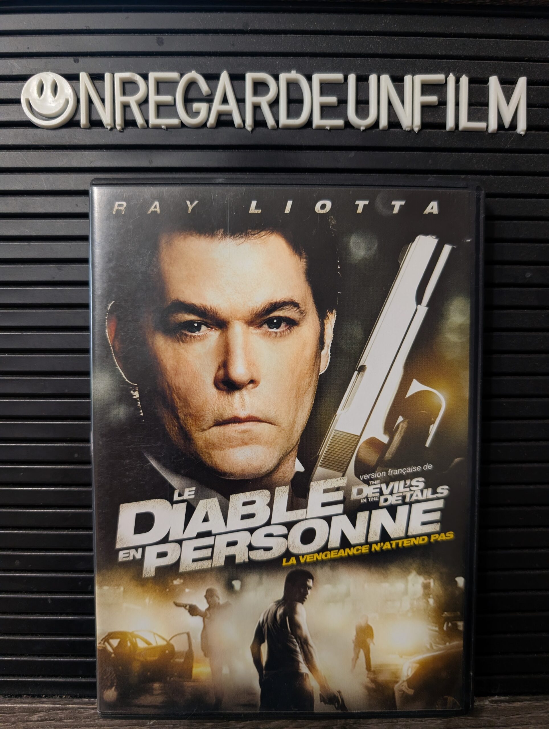 Le Diable en Personne / The Devil's in the Details (2013)