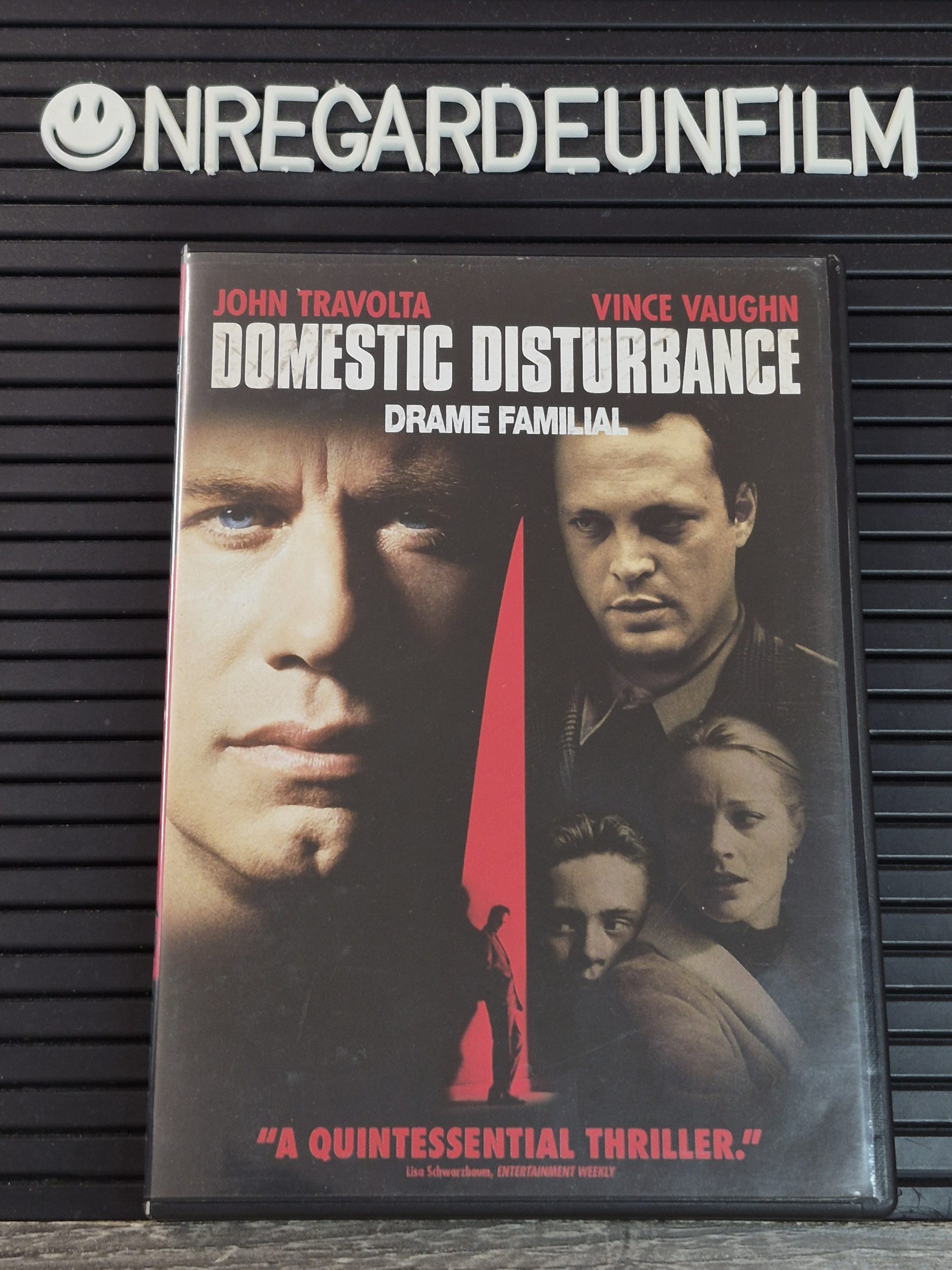 Drame Familial / Domestic Disturbance (2001)