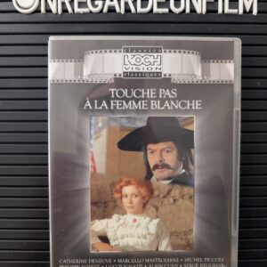 Touche pas à la Femme Blanche (1974)