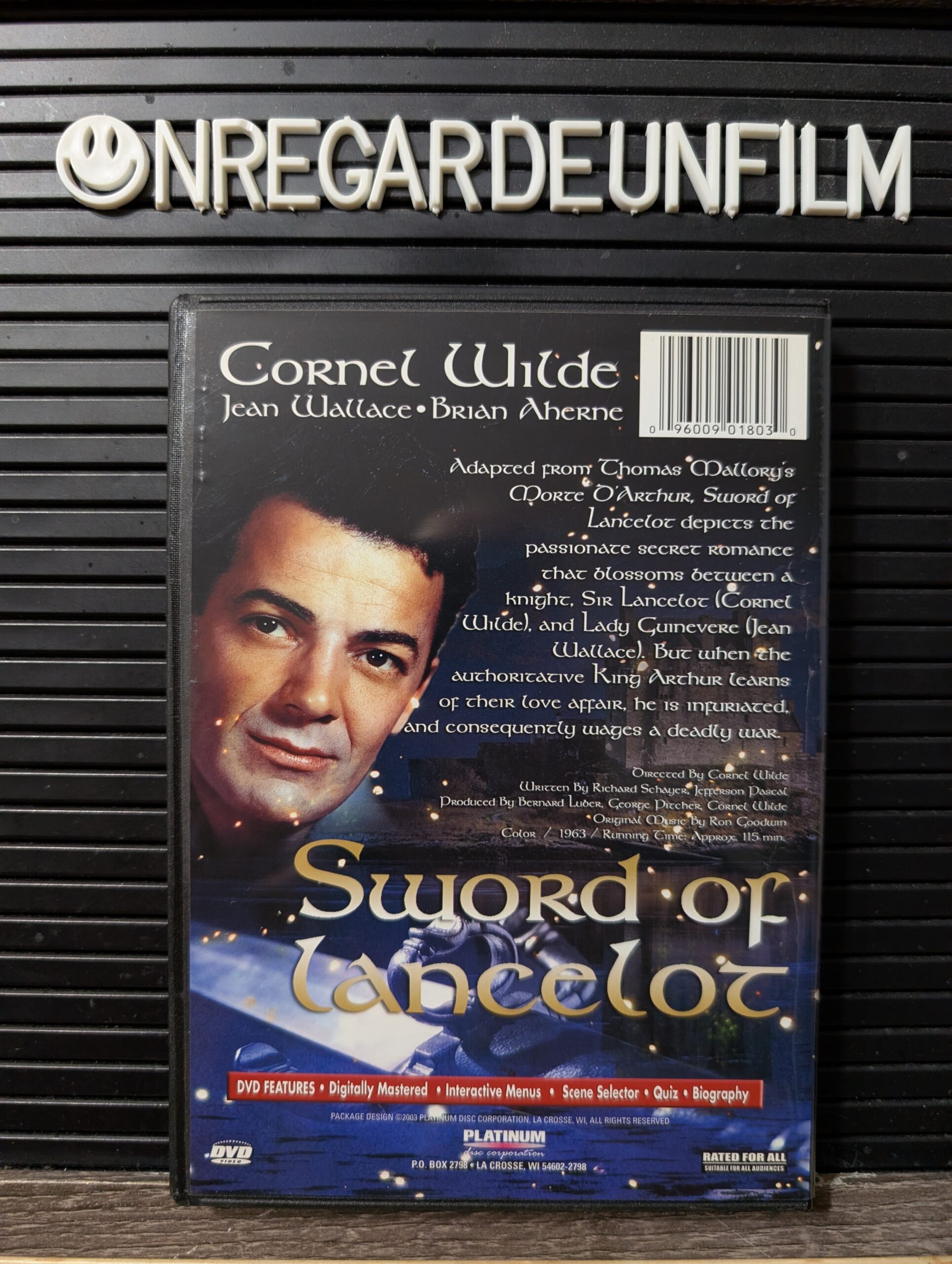 Sword of Lancelot (Lancelot and Guinevere) (1963) – Image 2