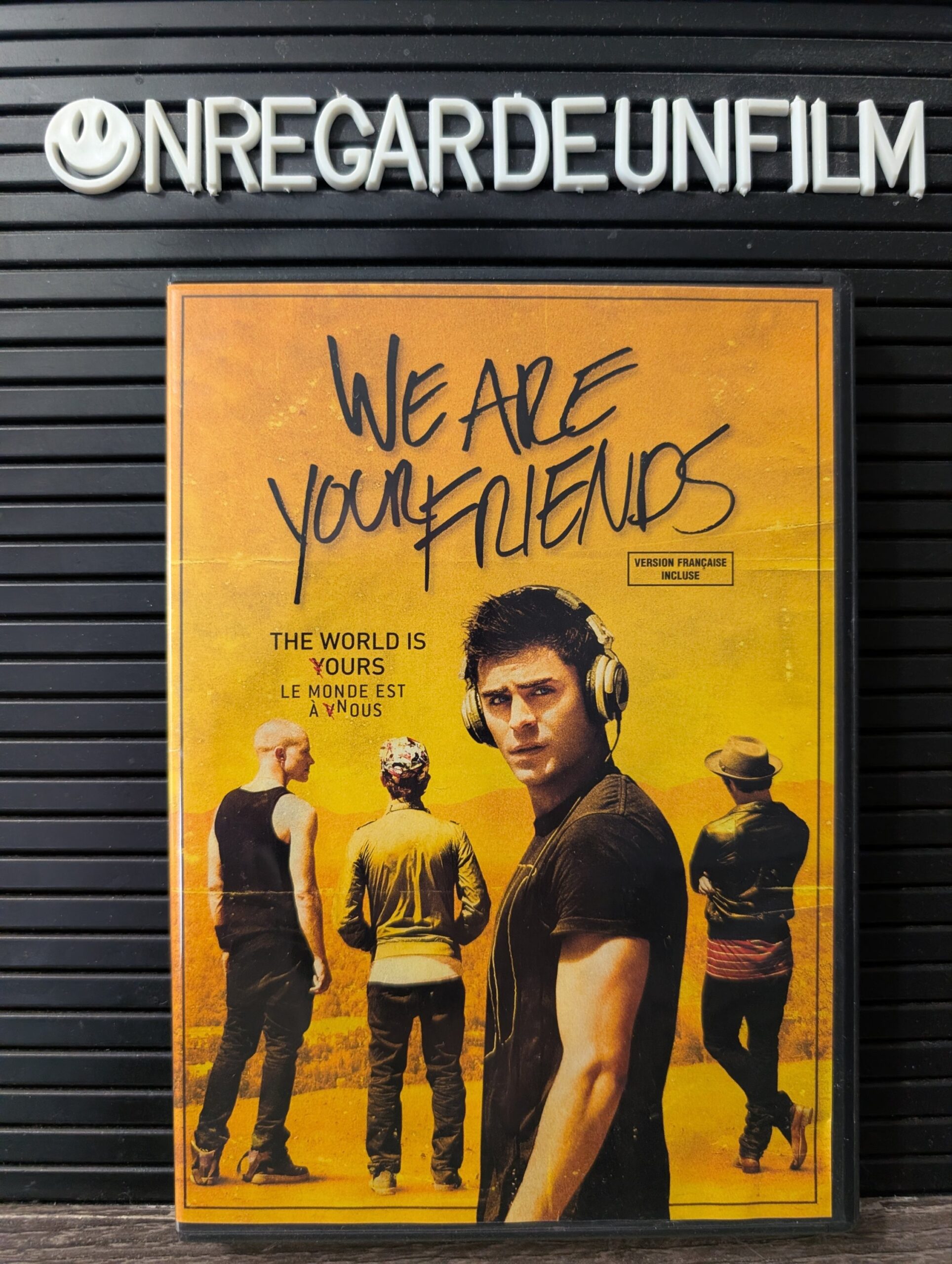 Nous Sommes vos Amis / We Are Your Friends (2015)