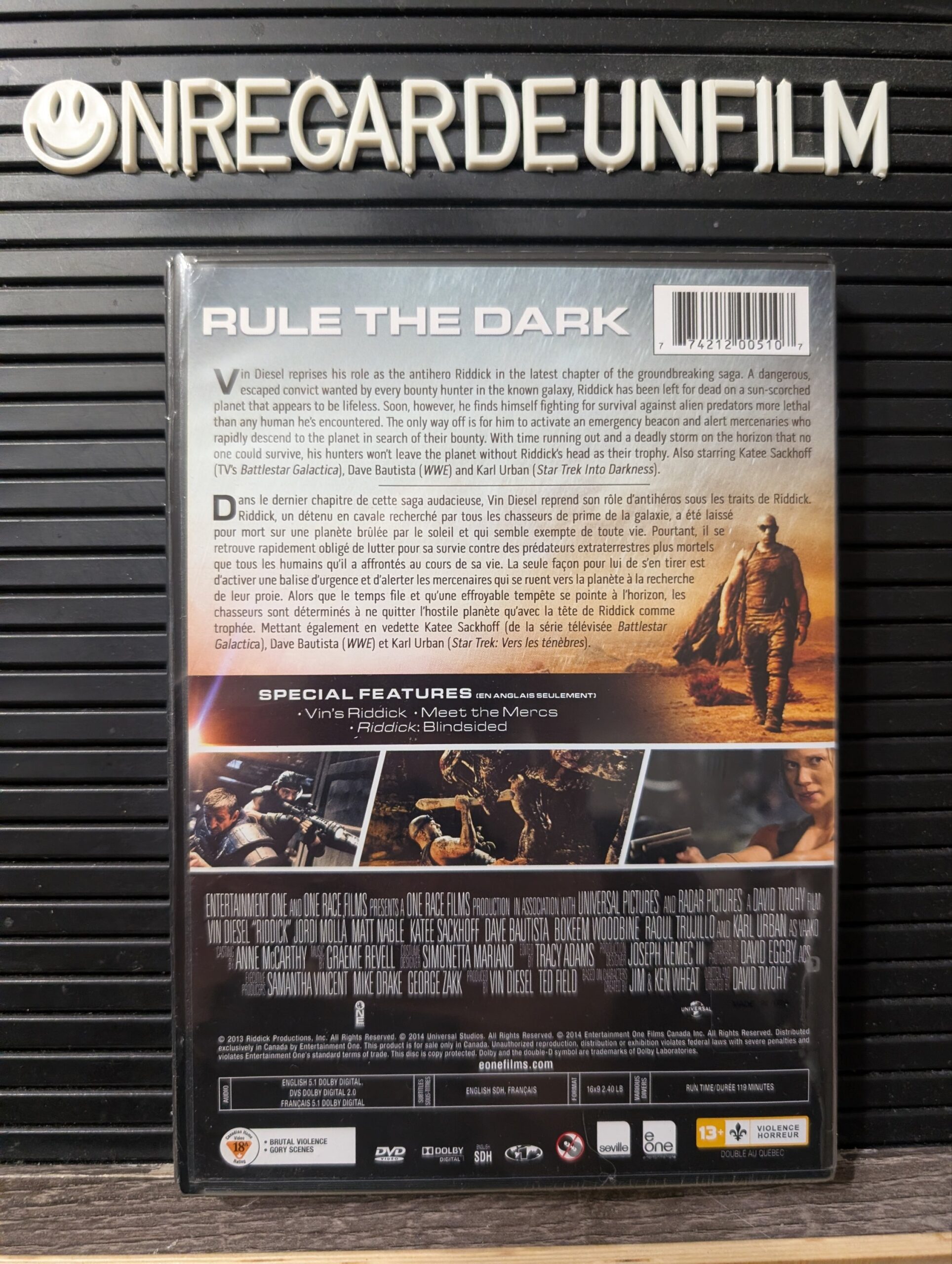 Les Chroniques de Riddick: Domptez les Ténèbres / Riddick (2013) – Image 2