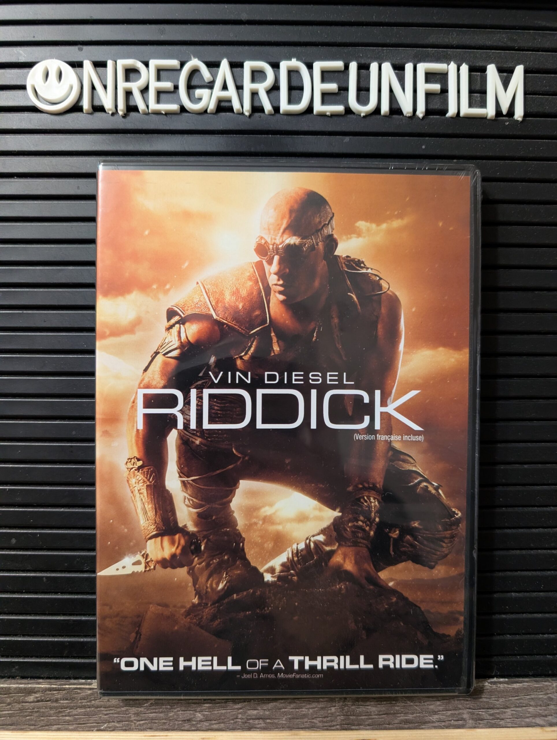 Les Chroniques de Riddick: Domptez les Ténèbres / Riddick (2013)