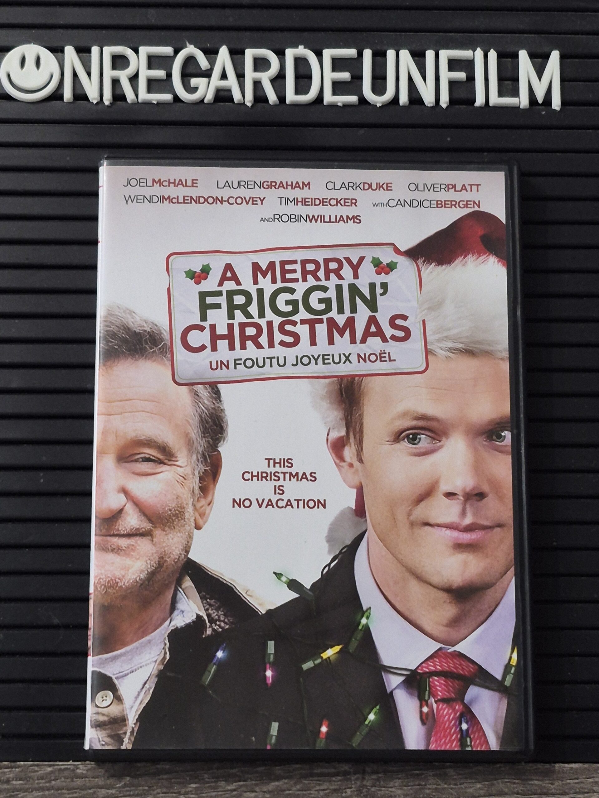 Un Foutu Joyeux Noël / A Merry Friggin' Christmas (2014)