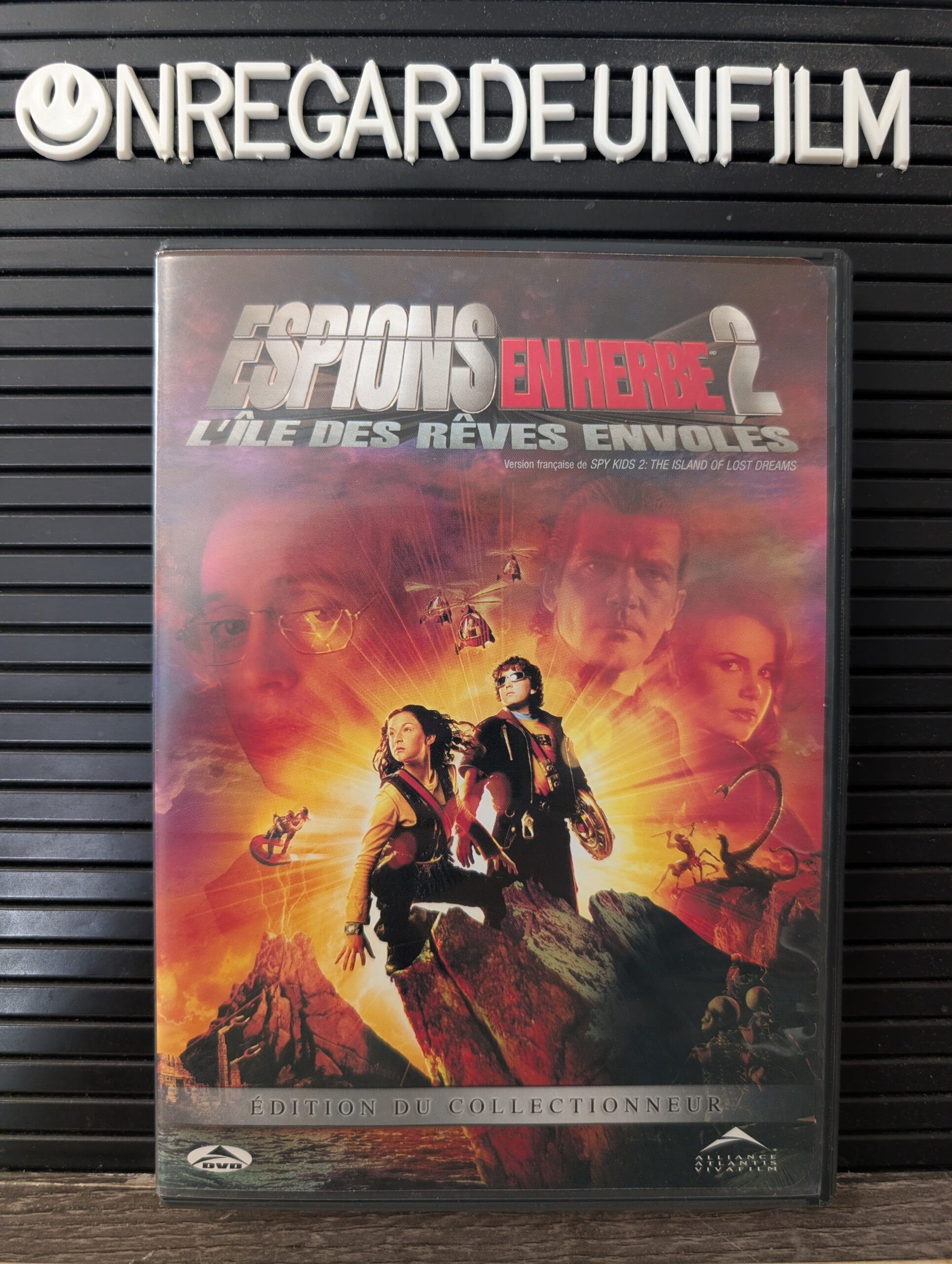 Espions en Herbe 2: L'Île des Rêves Envolés / Spy Kids 2: Island of Lost Dreams (2002)