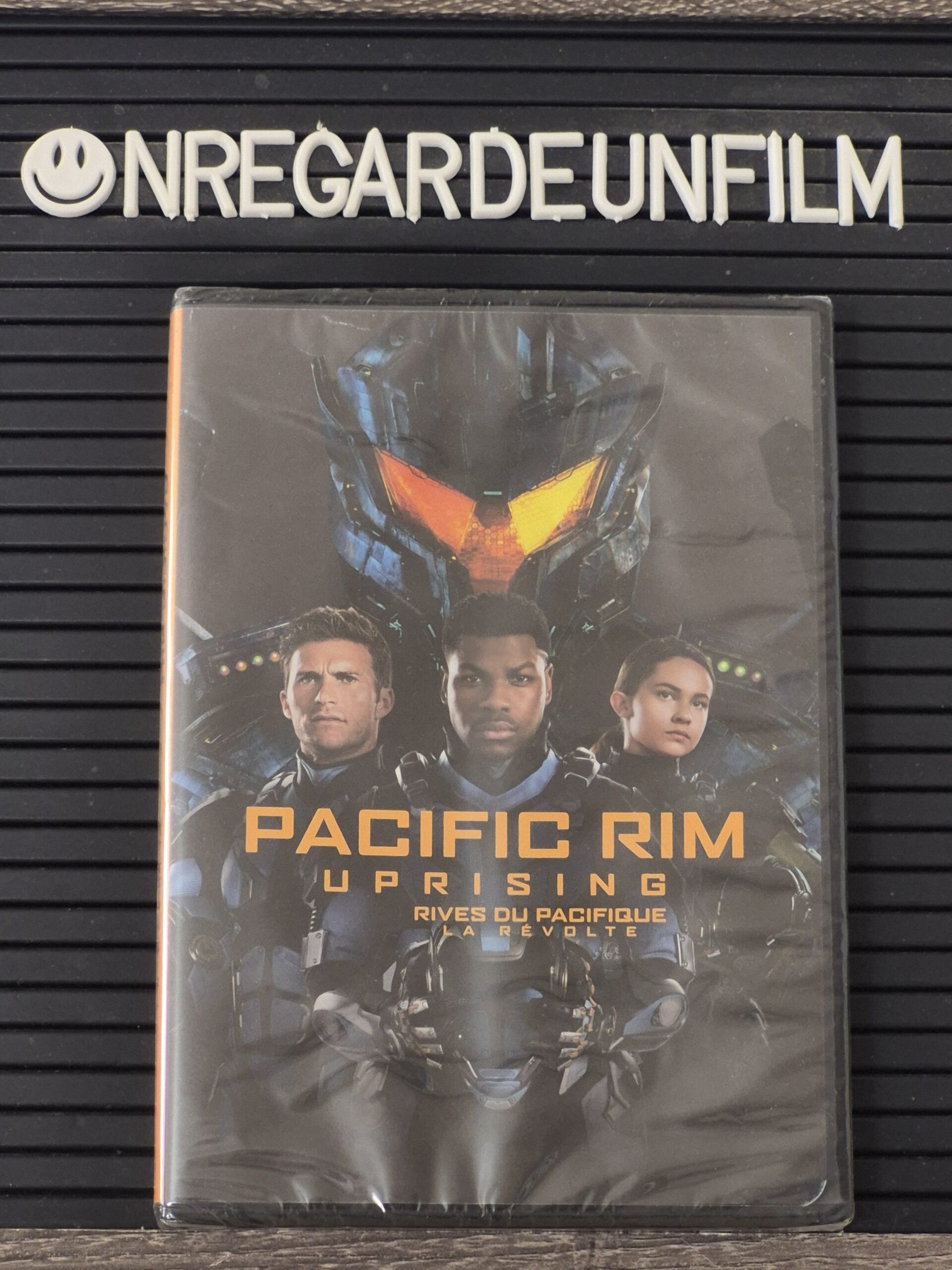 Rives du Pacifique: La Révolte / Pacific Rim: Uprising (2018)