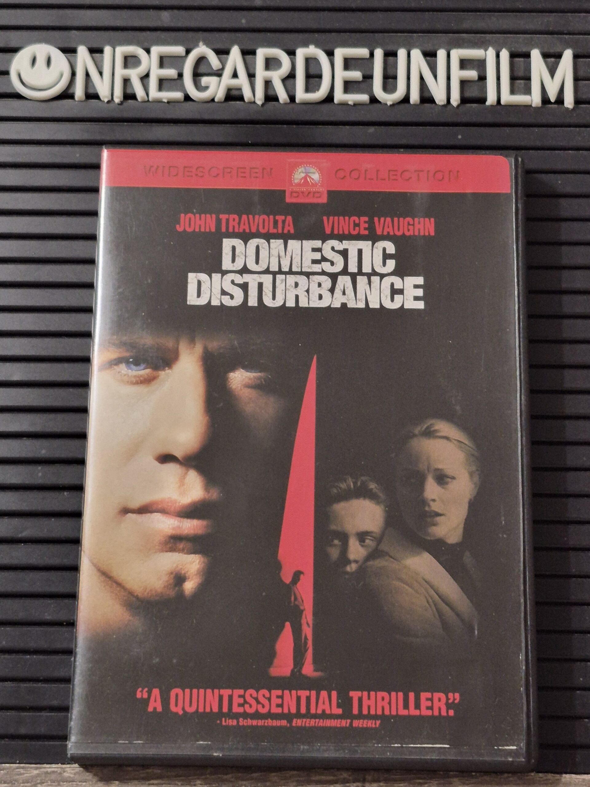 Drame Familial / Domestic Disturbance (2001)