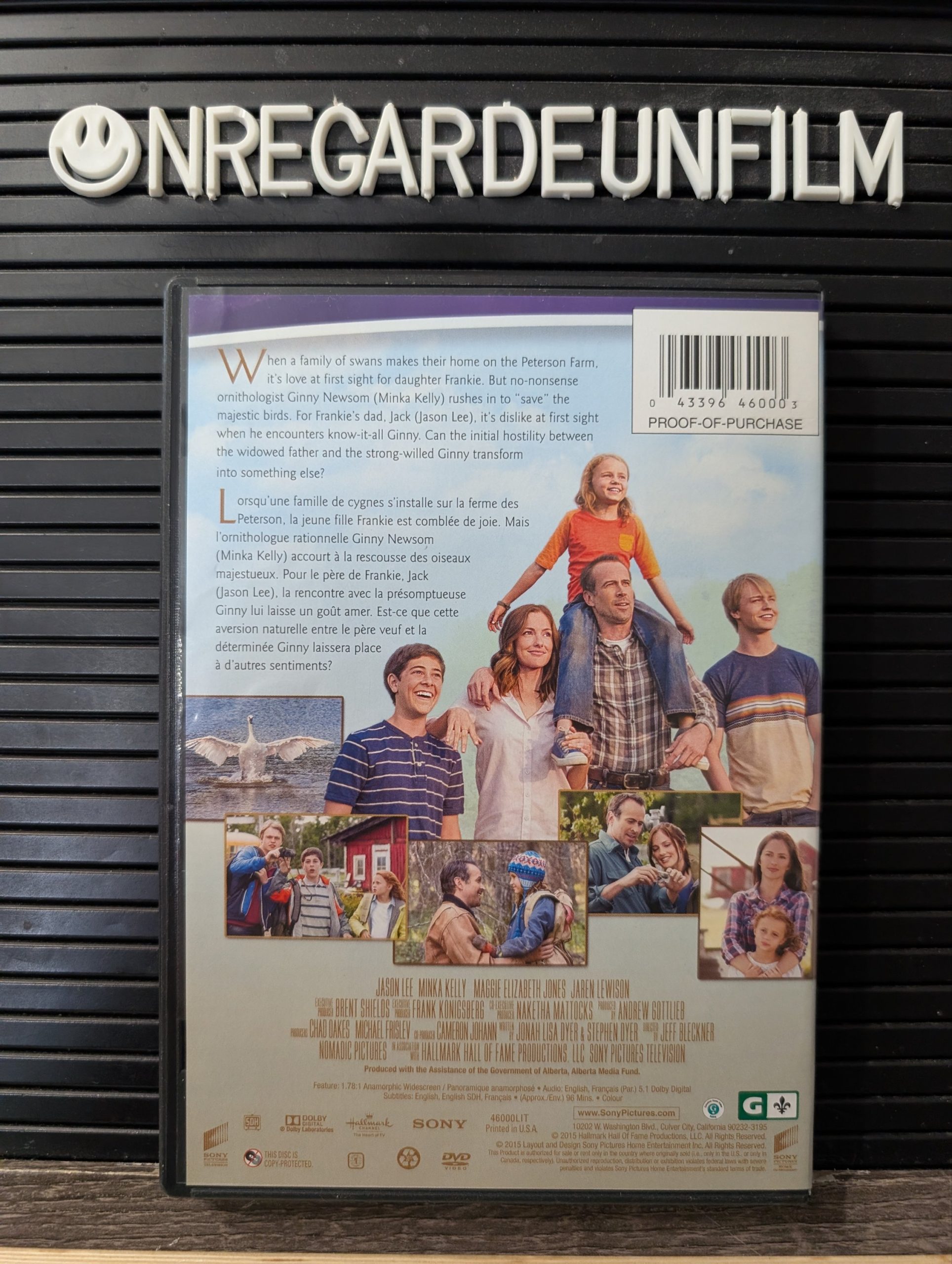 Un Amour de Cygnes / Away and Back (2015) – Image 2