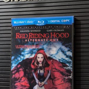 Le Chaperon Rouge / Red Riding Hood (2011)