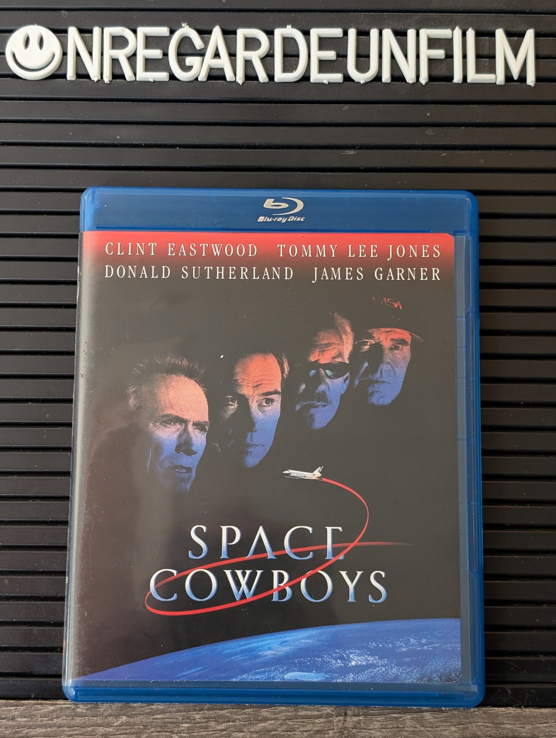 Les Cowboys de l'Espace (Les Pionniers de l'Espace) / Space Cowboys (2000)